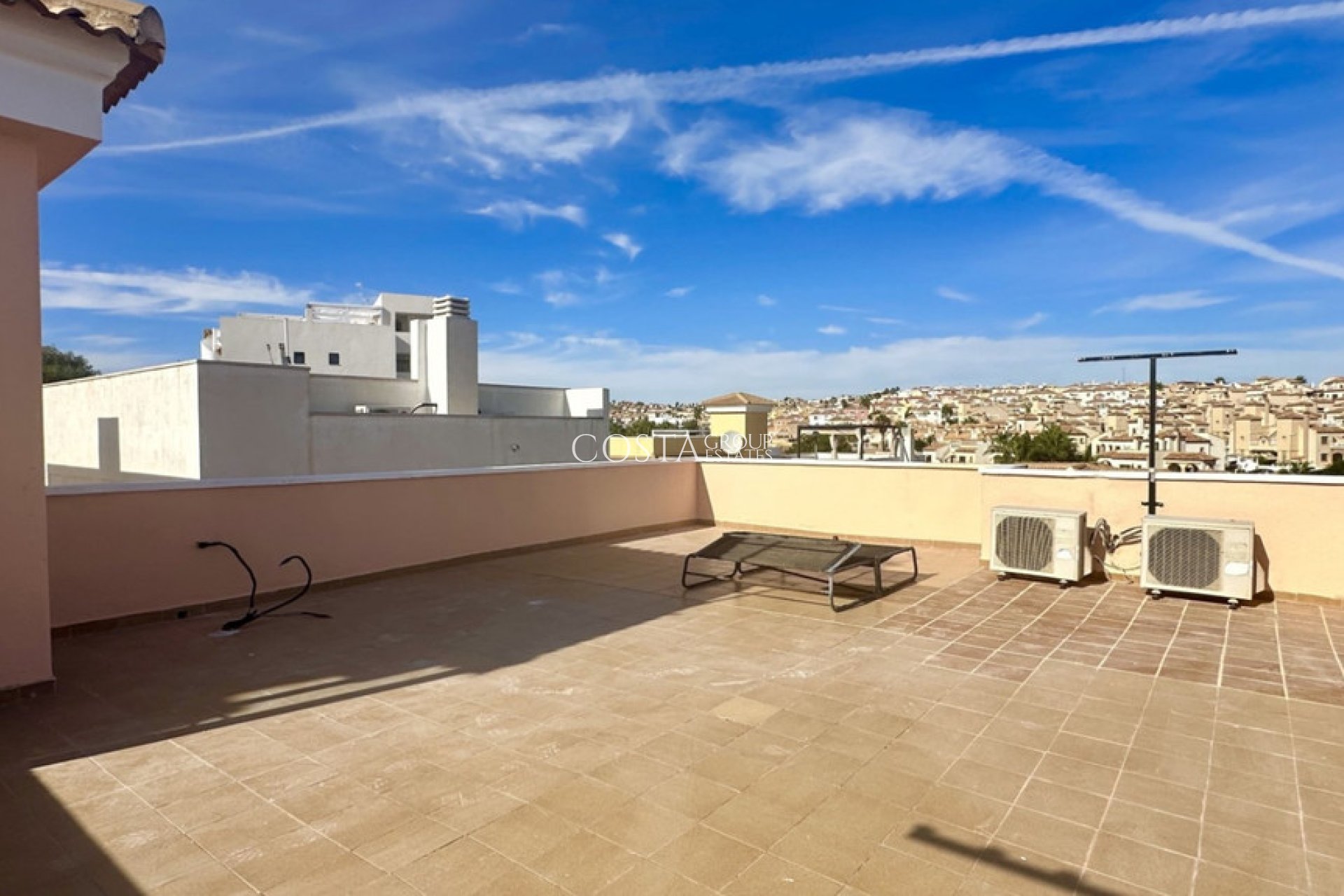 Revente - Villa -
Orihuela Costa - Villamartin