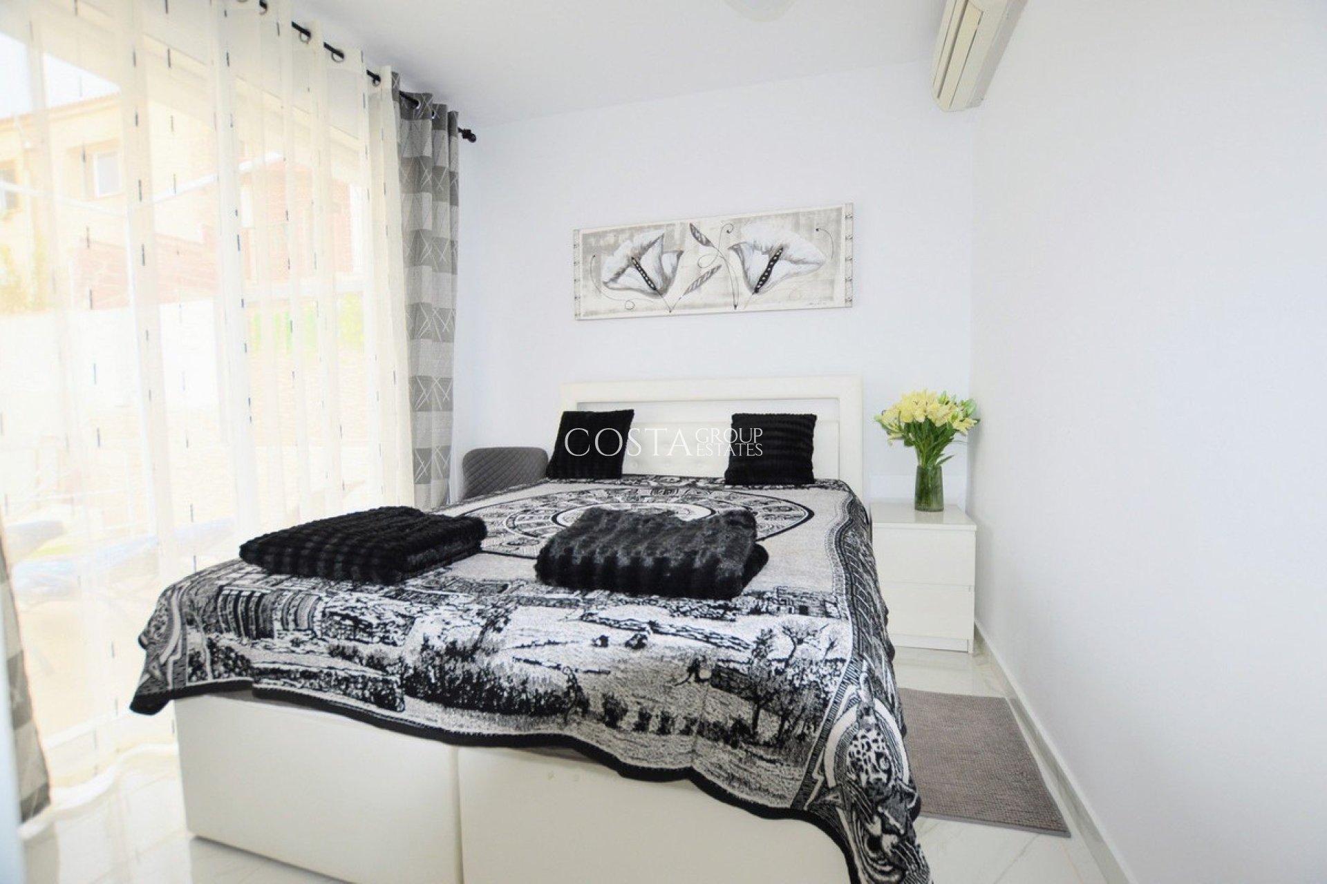 Revente - Villa -
Orihuela Costa - Villamartin