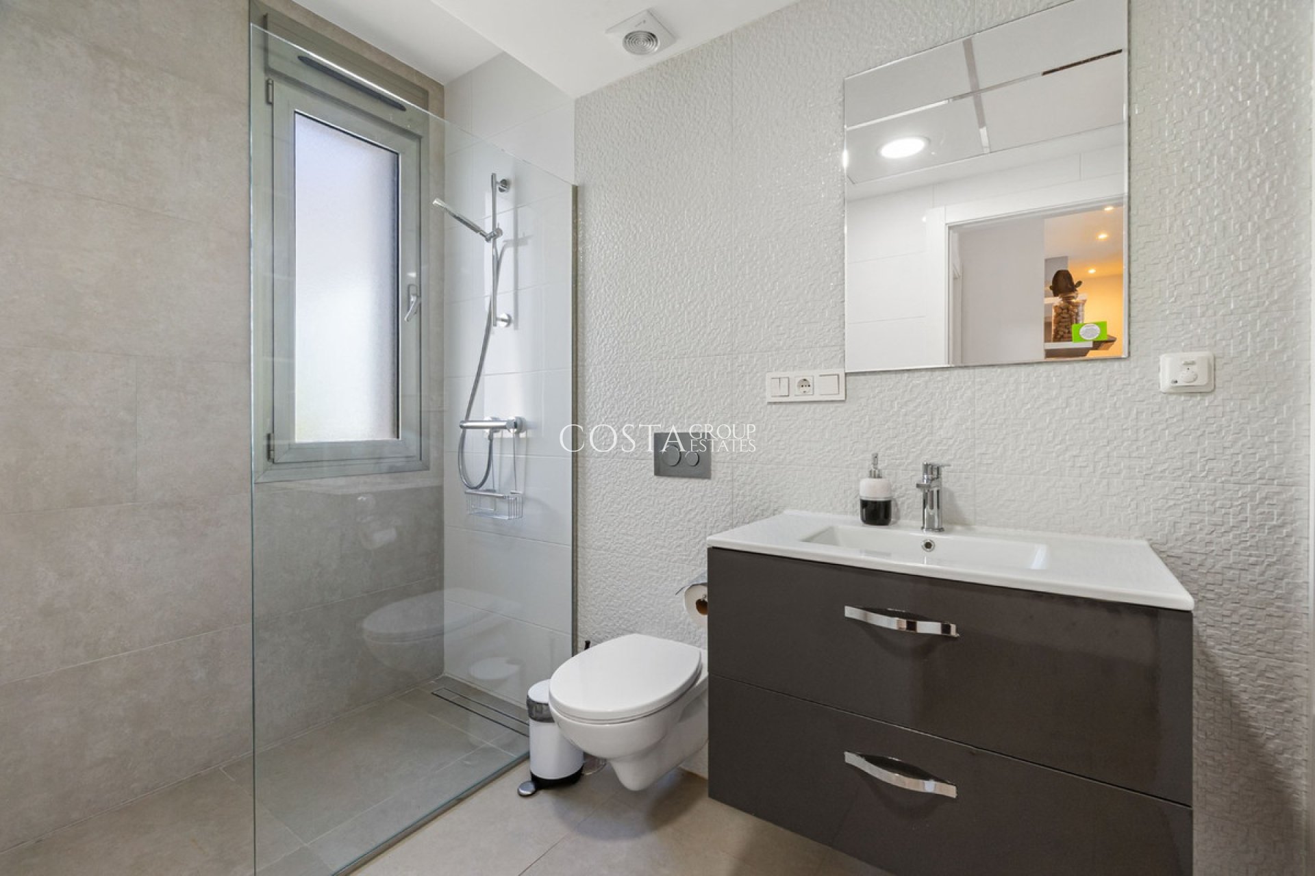 Revente - Villa -
Orihuela Costa - Villamartin