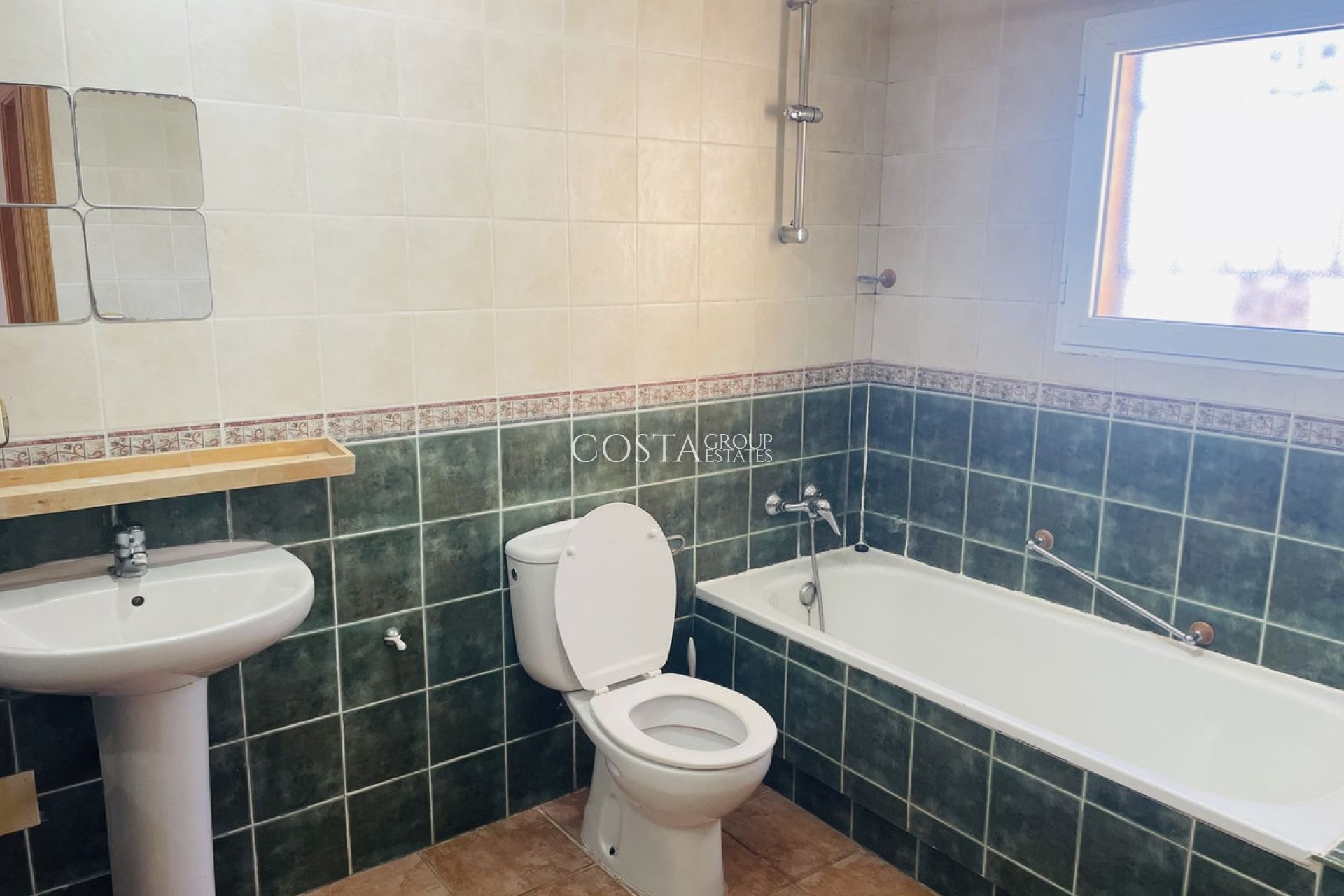 Revente - Villa -
Orihuela Costa - Villamartin