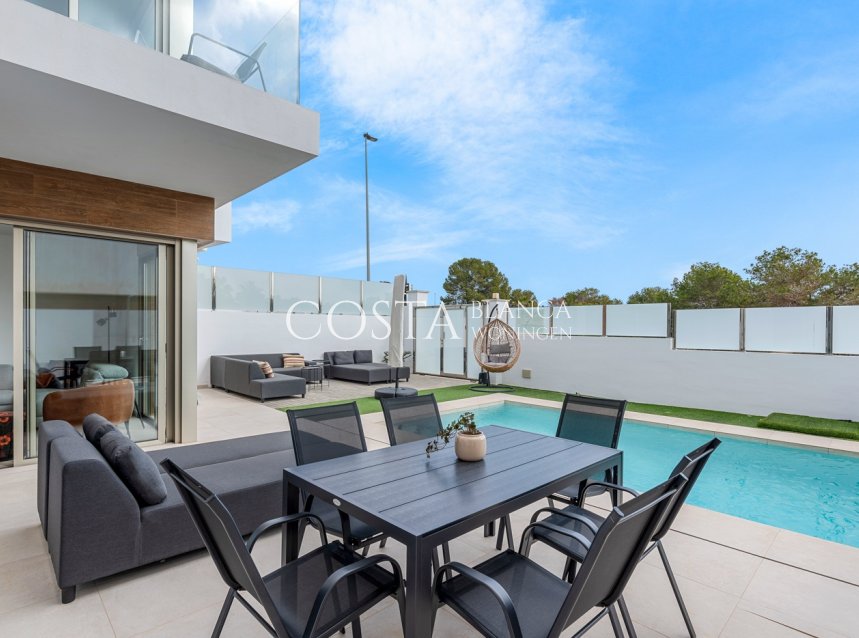 Revente - Villa -
Orihuela Costa - Villamartín