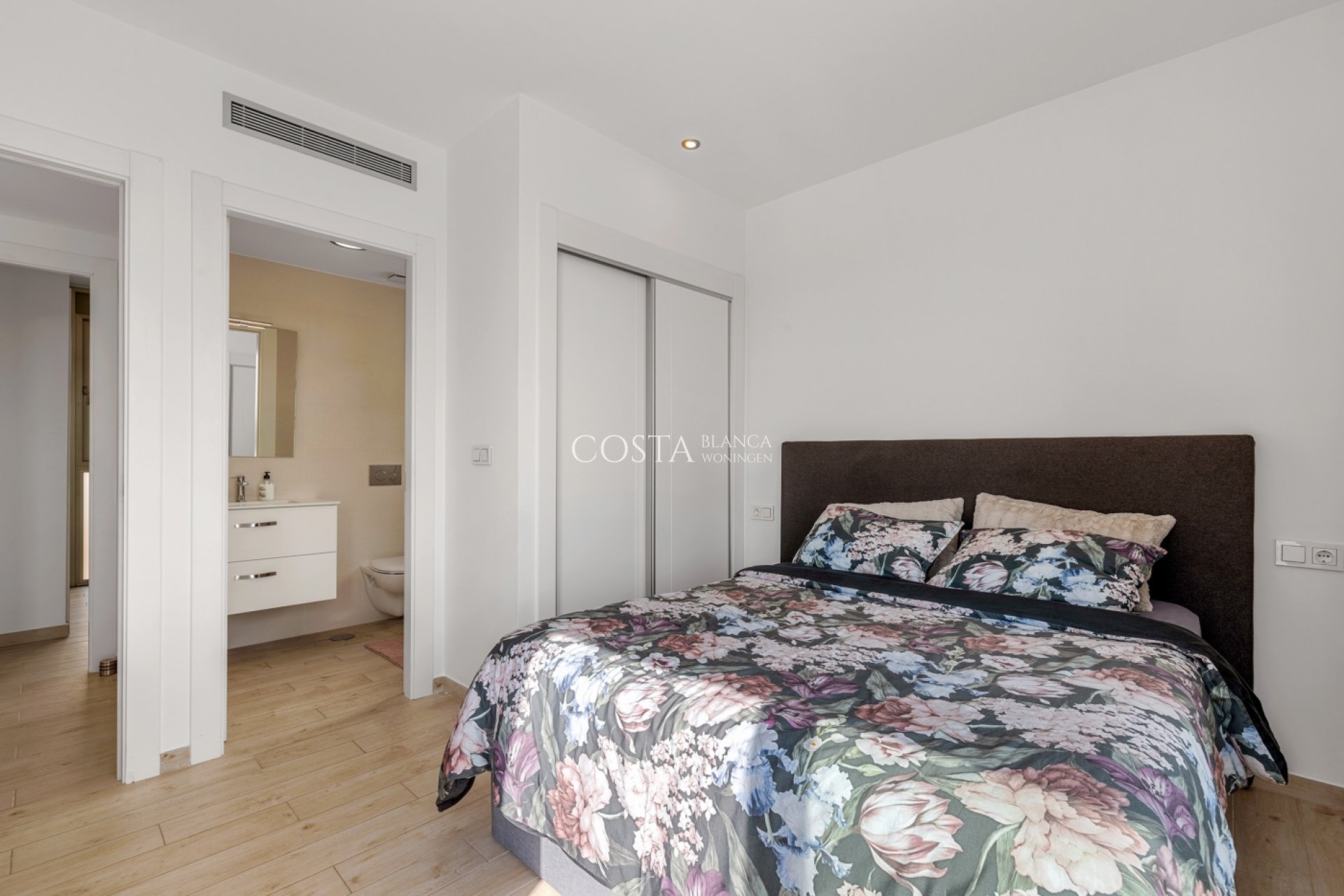 Revente - Villa -
Orihuela Costa - Villamartín