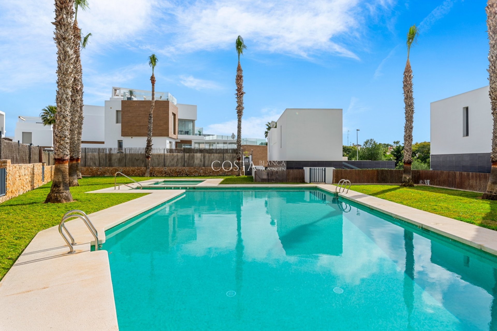 Revente - Villa -
Orihuela Costa - Villamartín