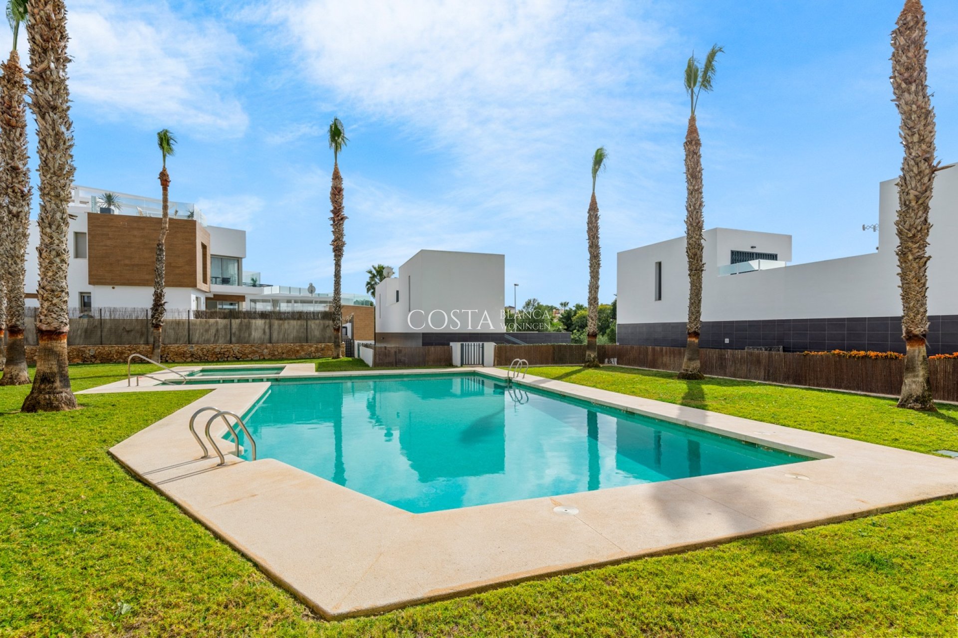 Revente - Villa -
Orihuela Costa - Villamartín