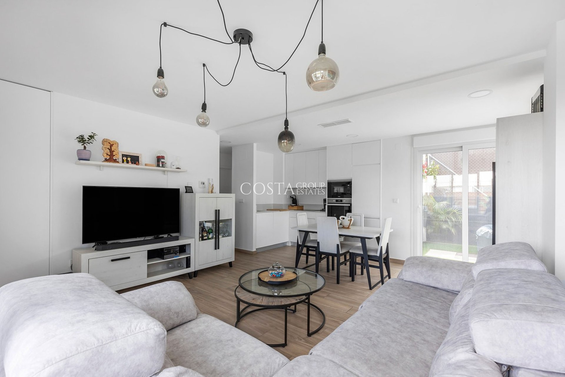 Revente - Villa -
Orihuela Costa - Vista Bella Golf