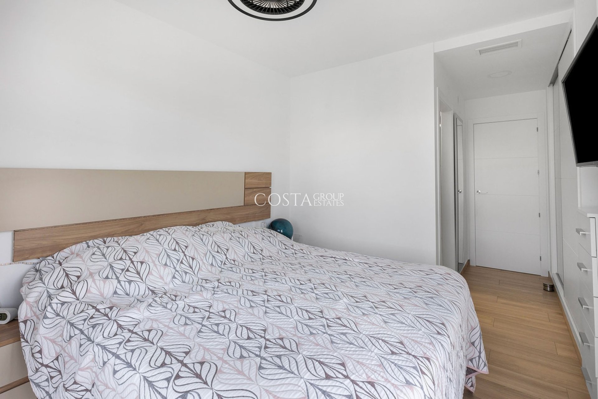 Revente - Villa -
Orihuela Costa - Vista Bella Golf