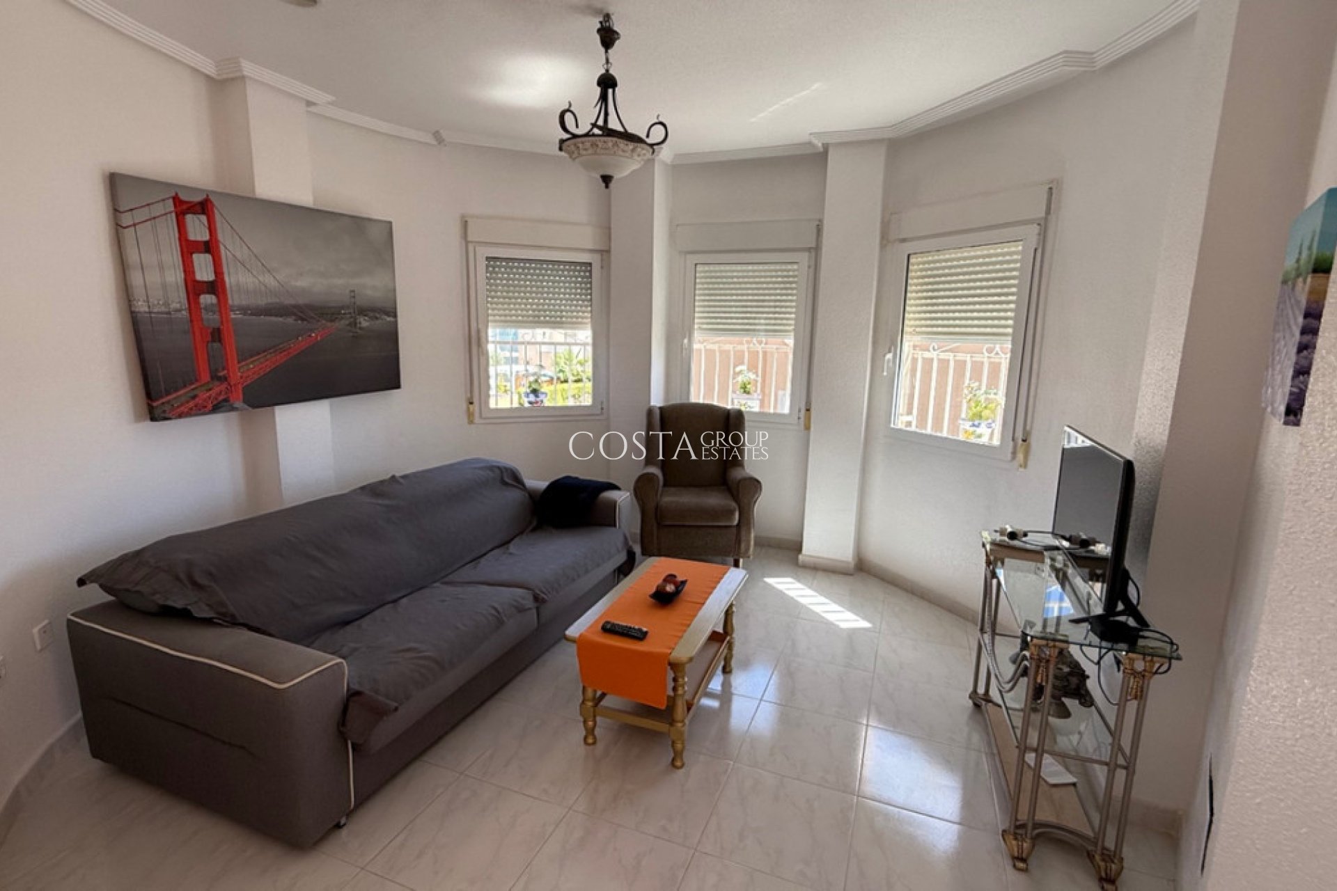 Revente - Villa -
Orihuela Costa