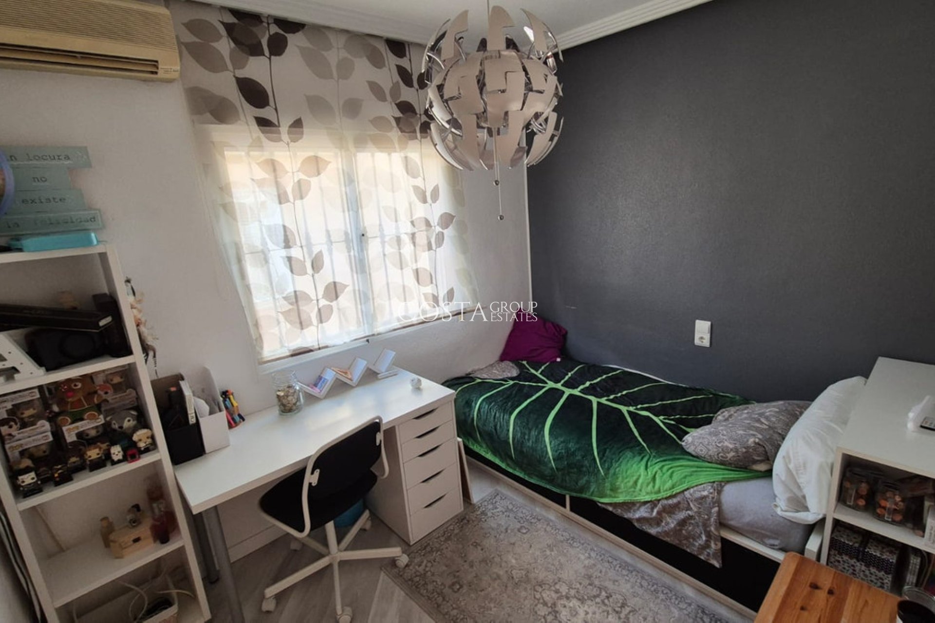 Revente - Villa -
Orihuela Costa