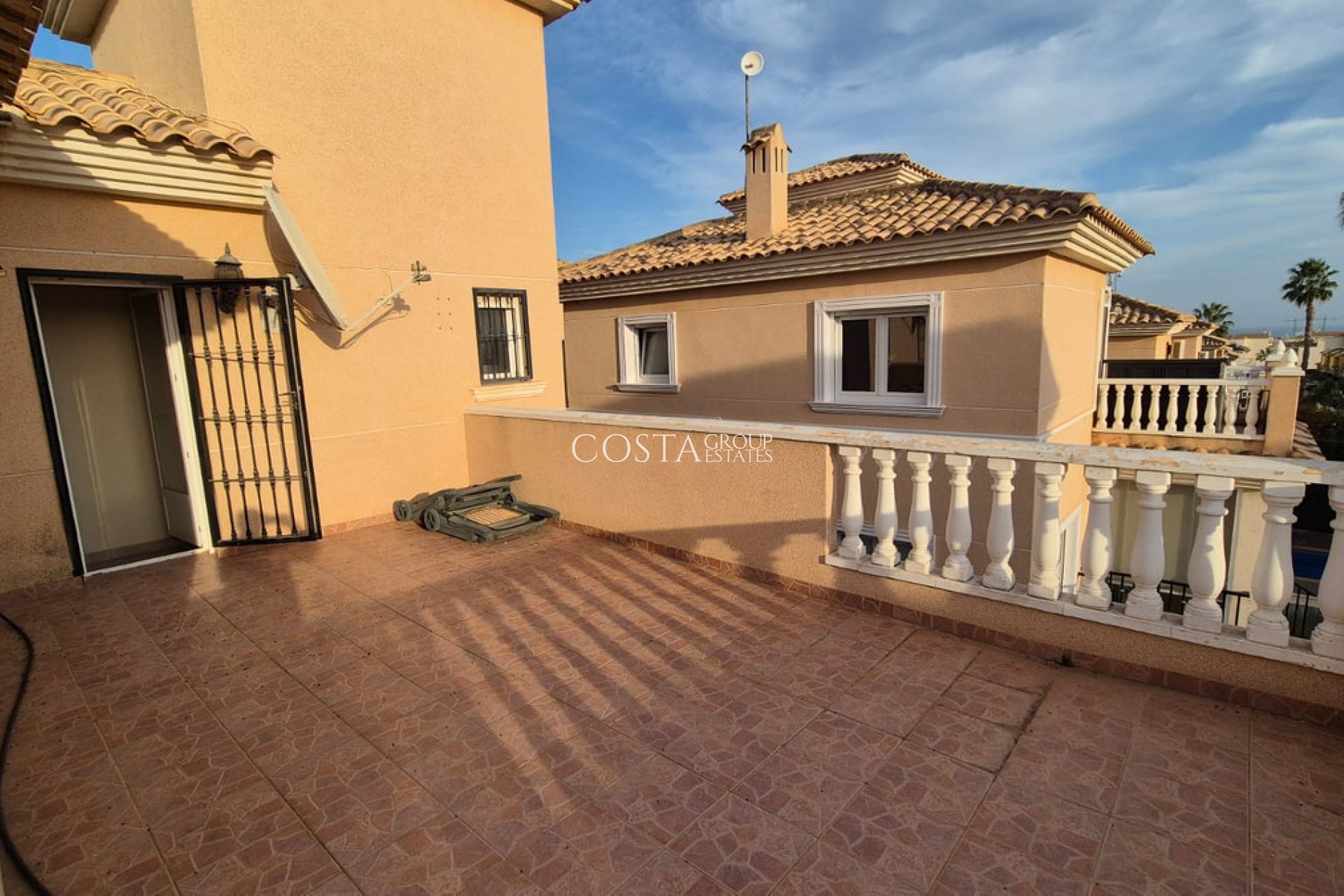 Revente - Villa -
Orihuela Costa