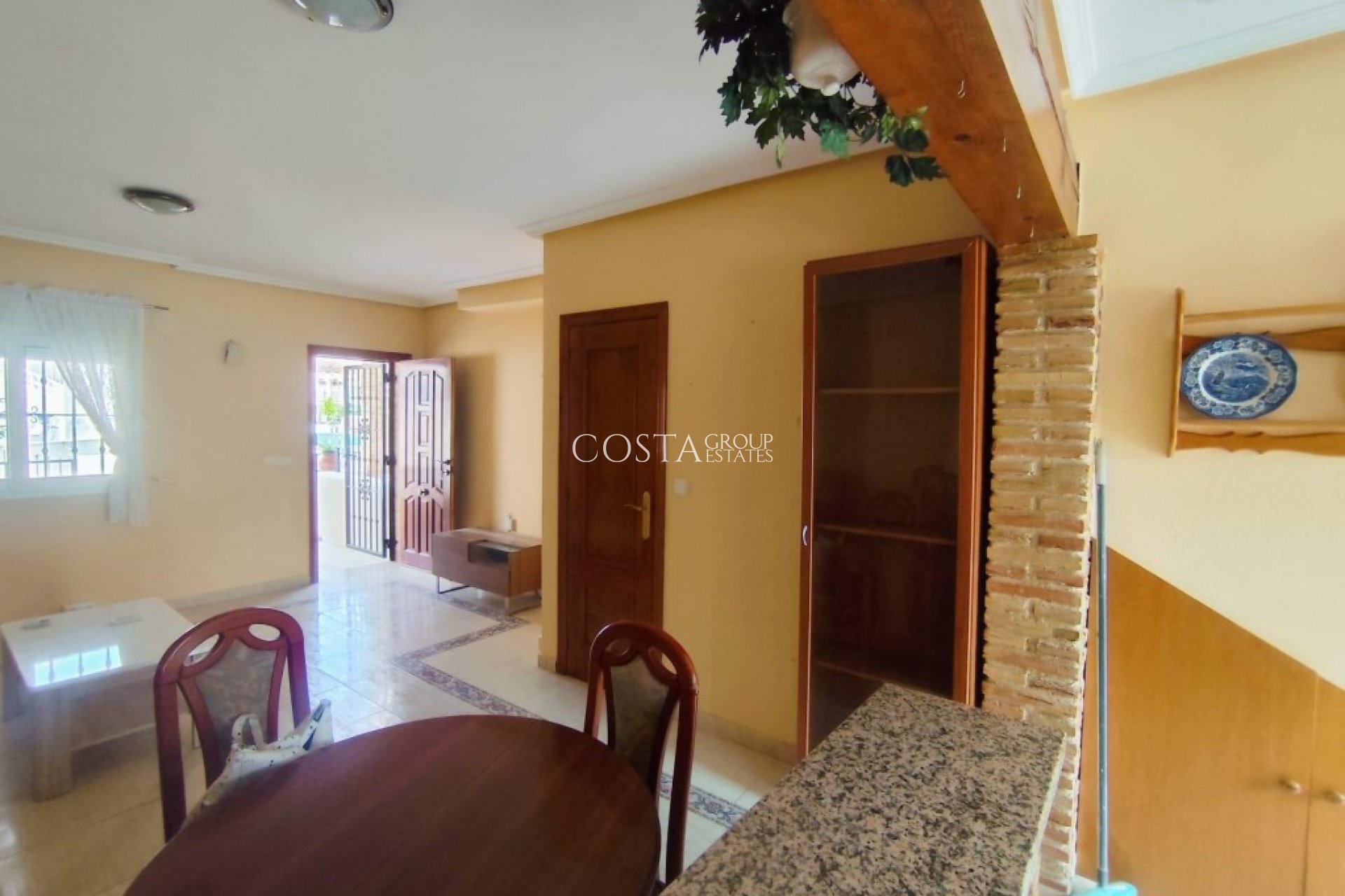 Revente - Villa -
Orihuela Costa