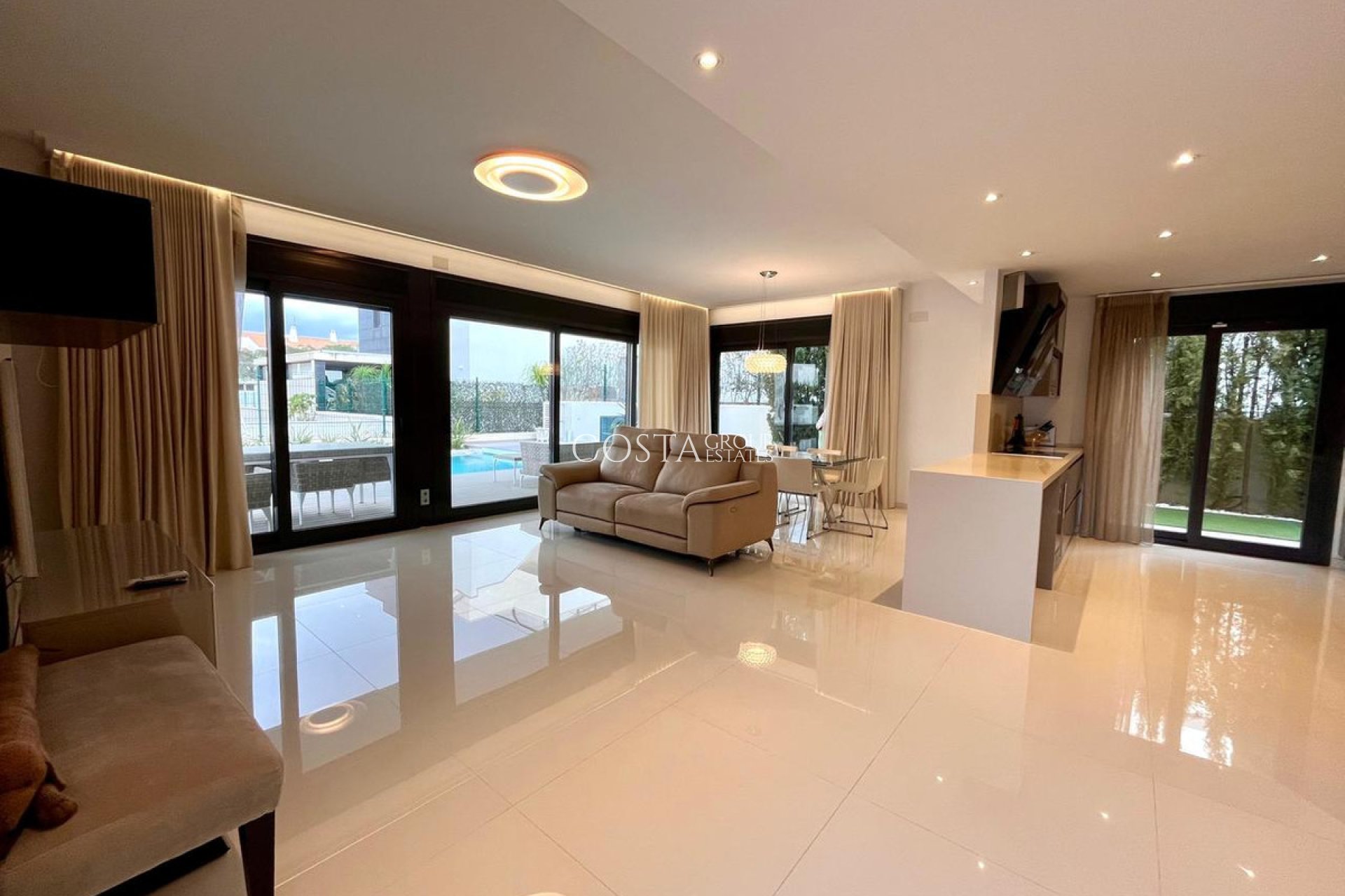 Revente - Villa -
Orihuela - Dehesa de Campoamor