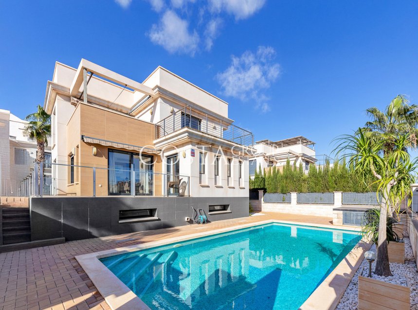 Revente - Villa -
Orihuela - La Zenia