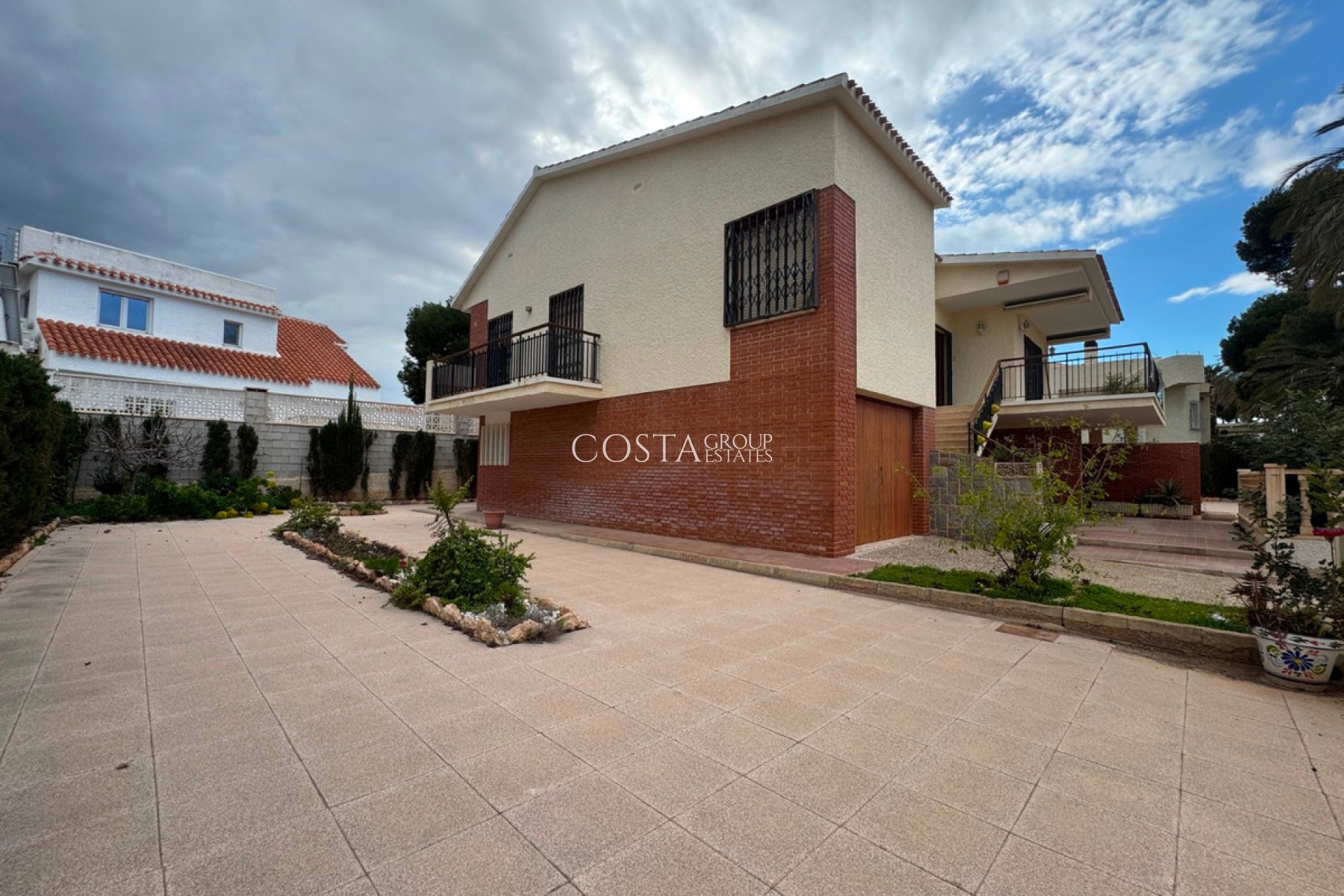 Revente - Villa -
Orihuela - La Zenia