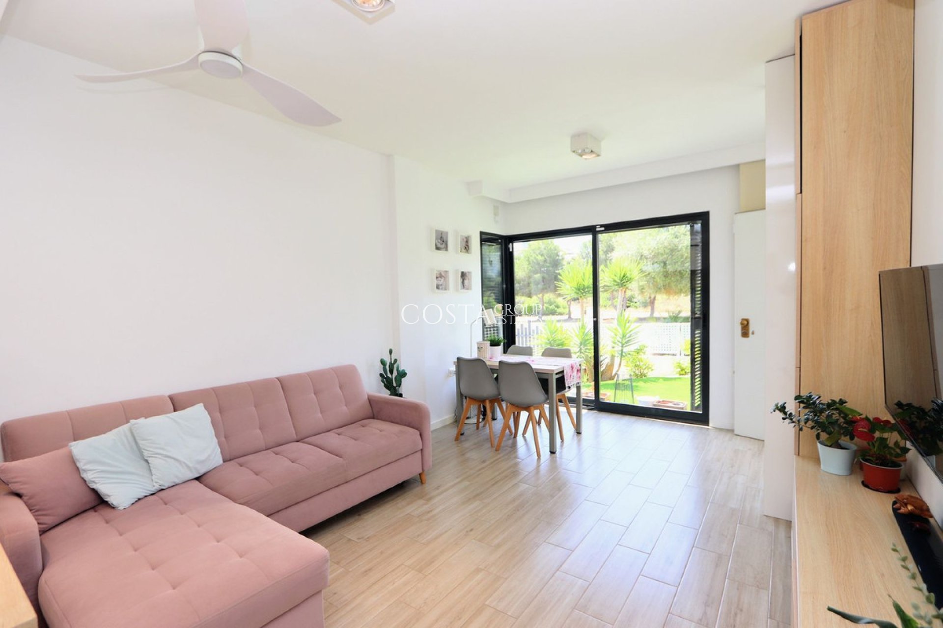 Revente - Villa -
Orihuela - La Zenia