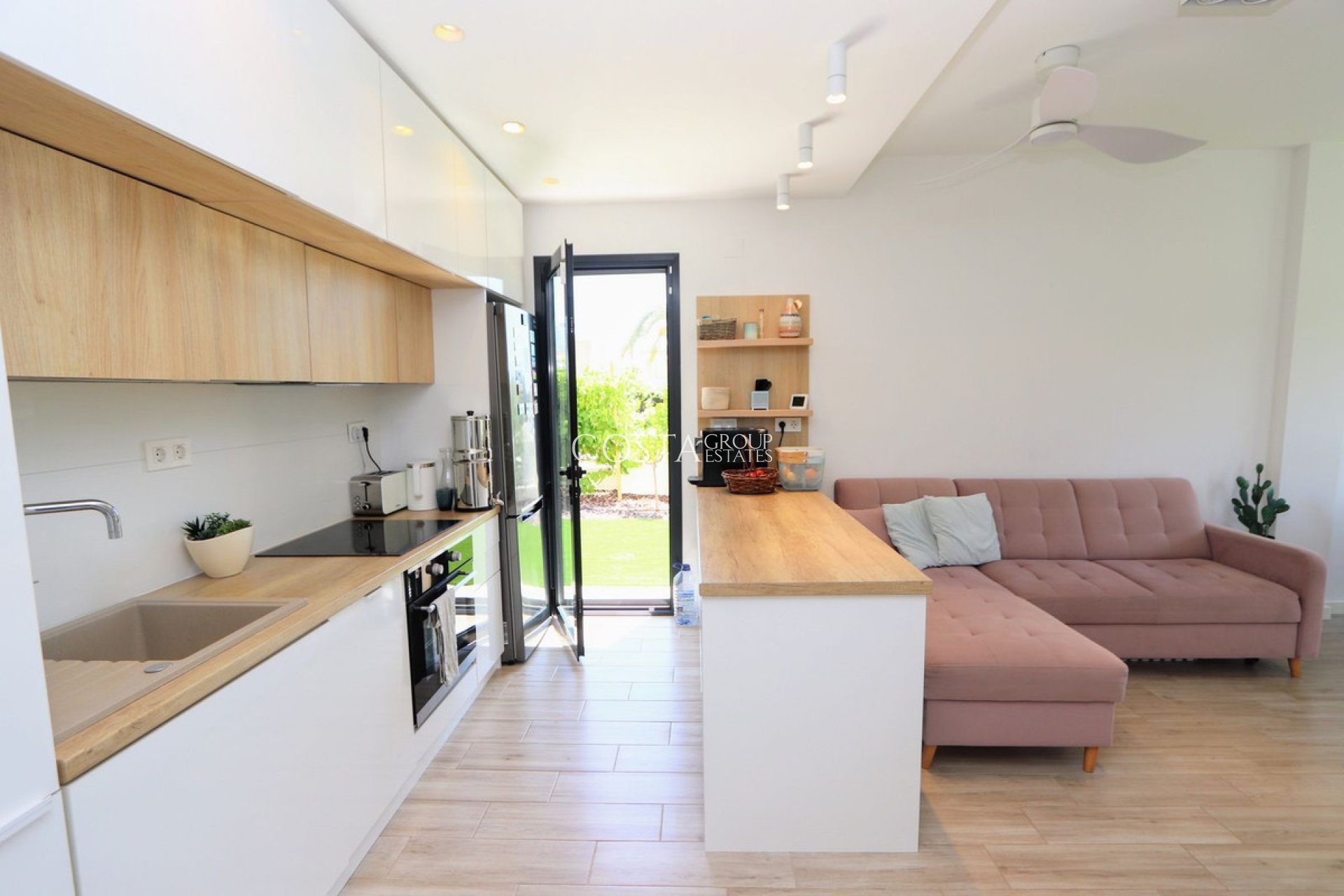 Revente - Villa -
Orihuela - La Zenia