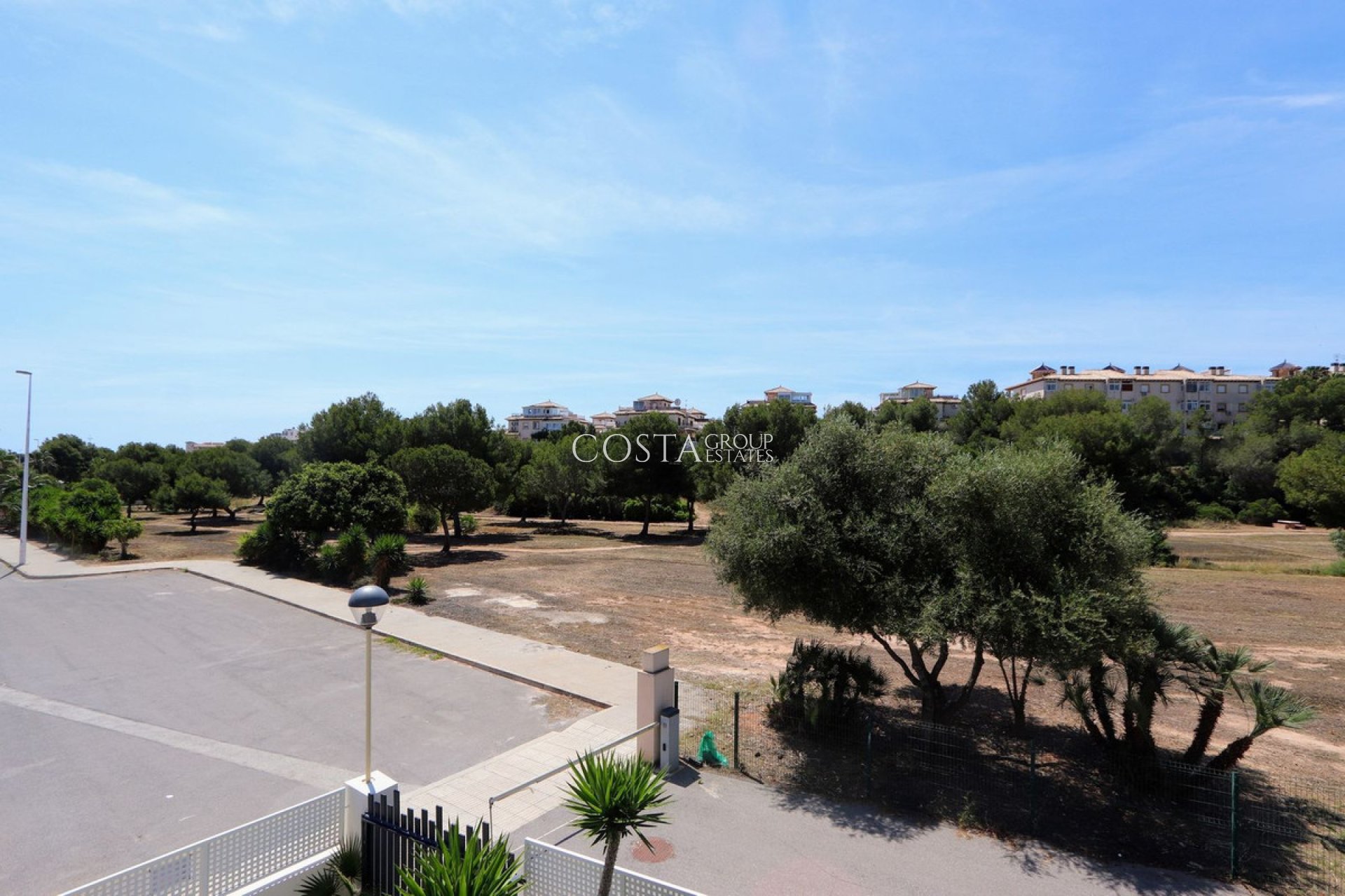 Revente - Villa -
Orihuela - La Zenia