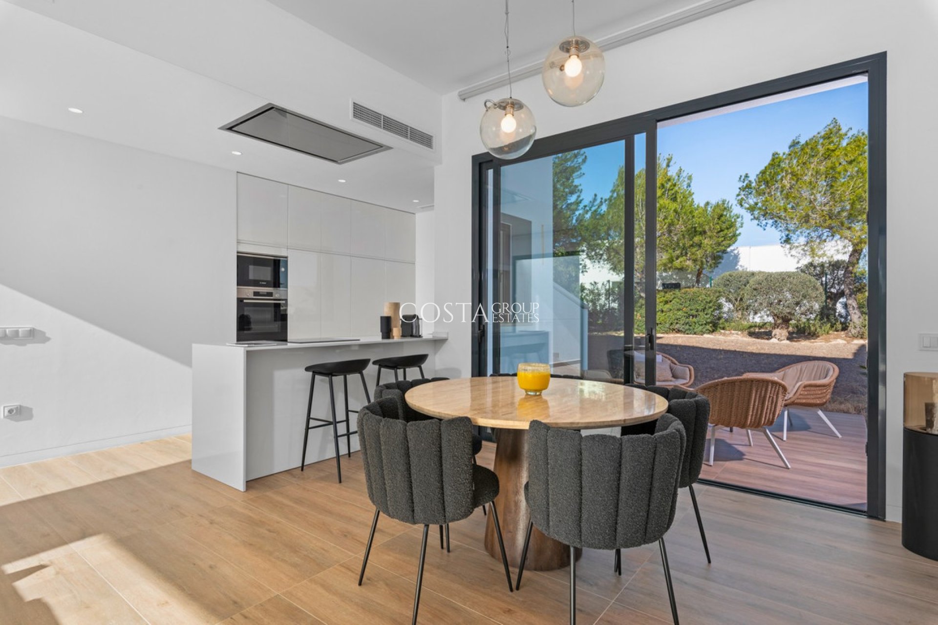 Revente - Villa -
Orihuela - Las Colinas Golf