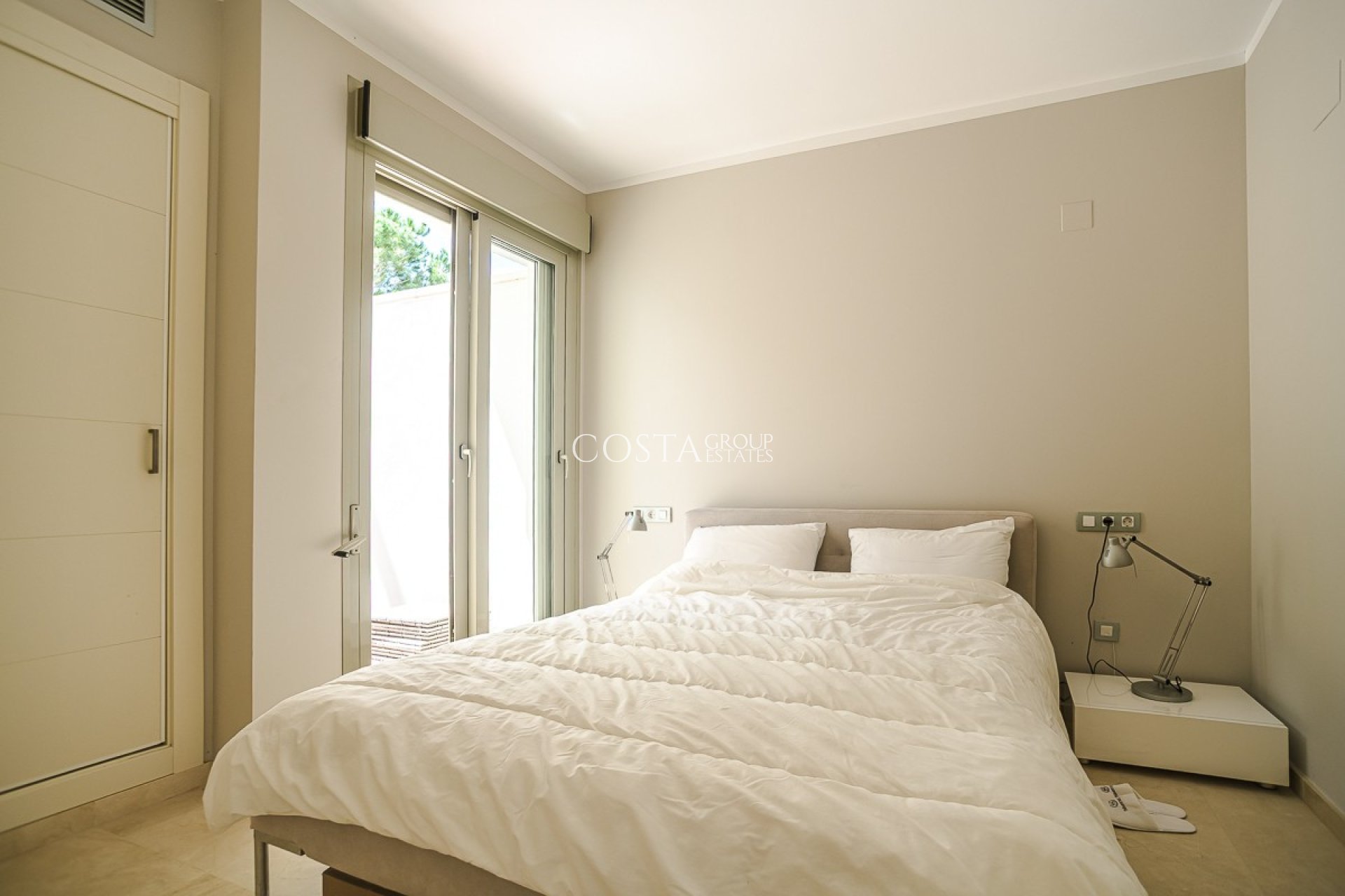 Revente - Villa -
Orihuela - Las Colinas Golf