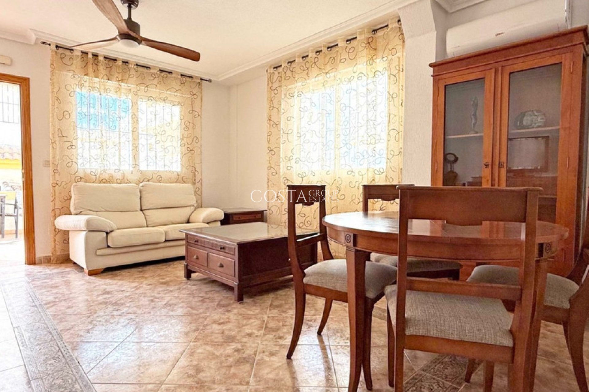 Revente - Villa -
Orihuela - Los Altos