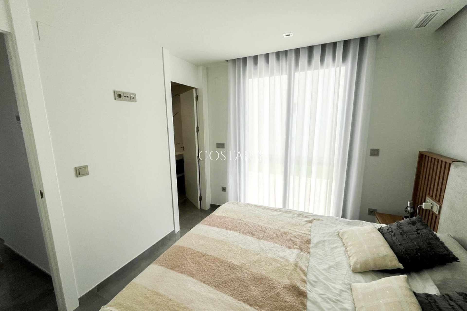 Revente - Villa -
Orihuela - Los Altos