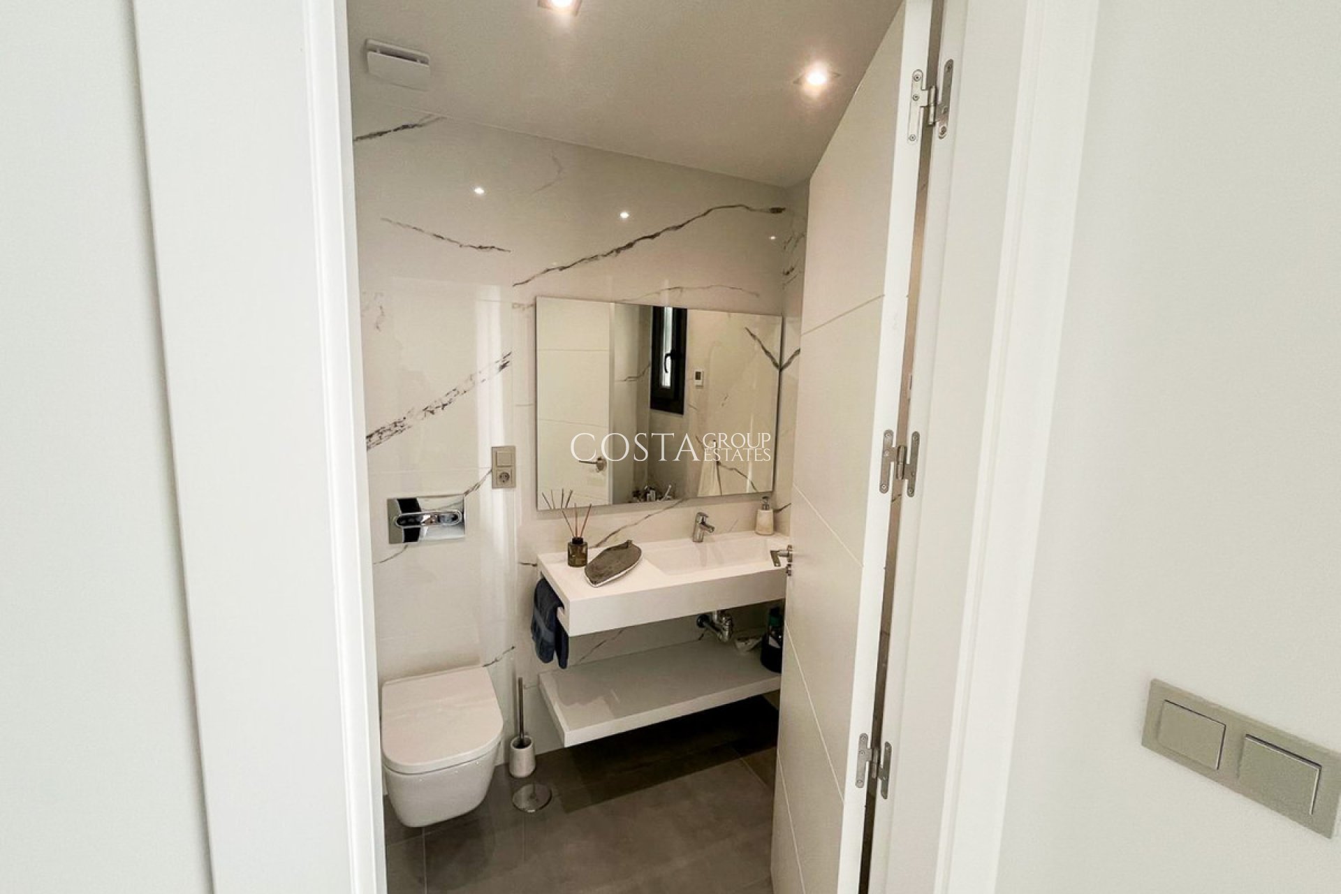 Revente - Villa -
Orihuela - Los Altos