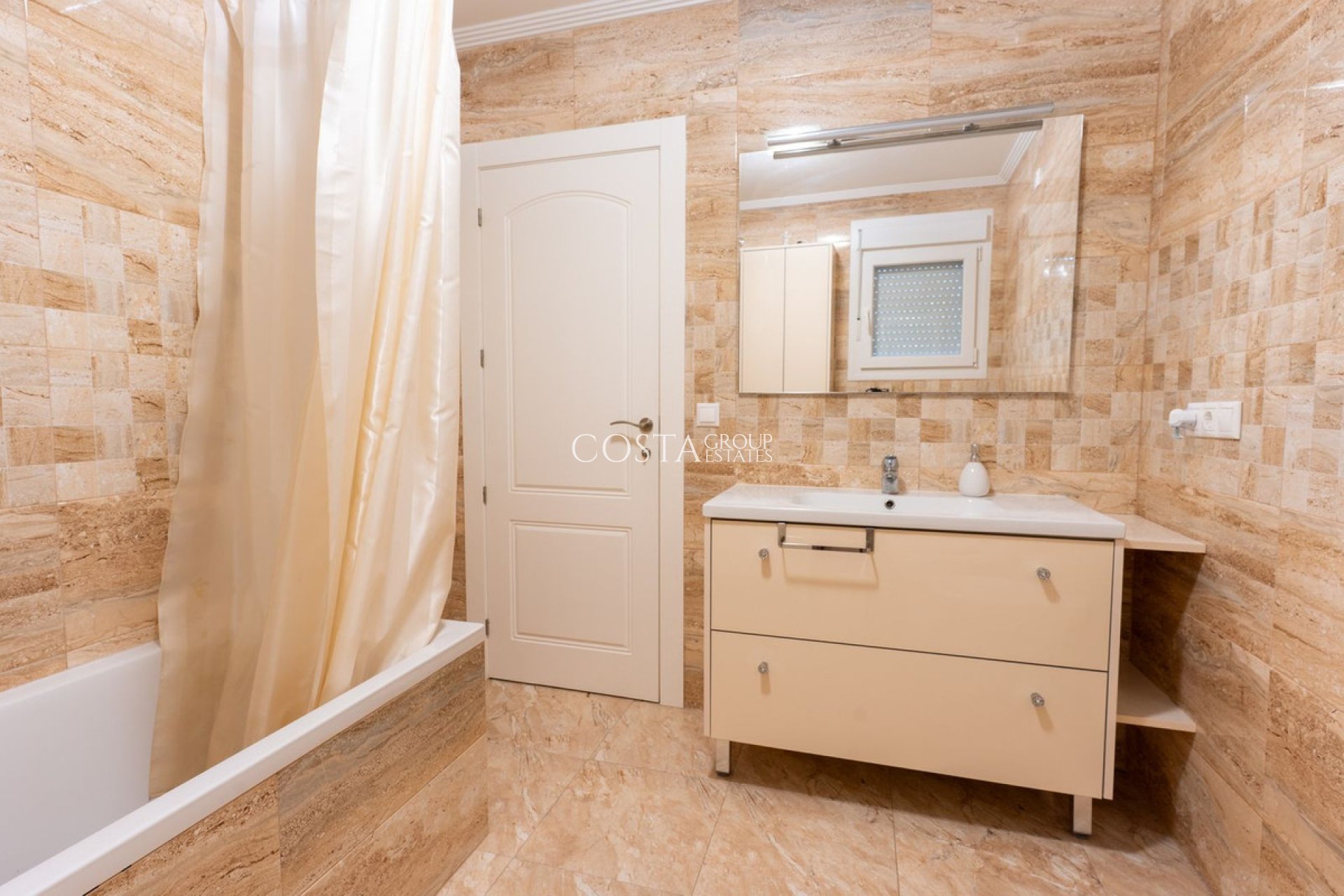 Revente - Villa -
Orihuela - Los Balcones