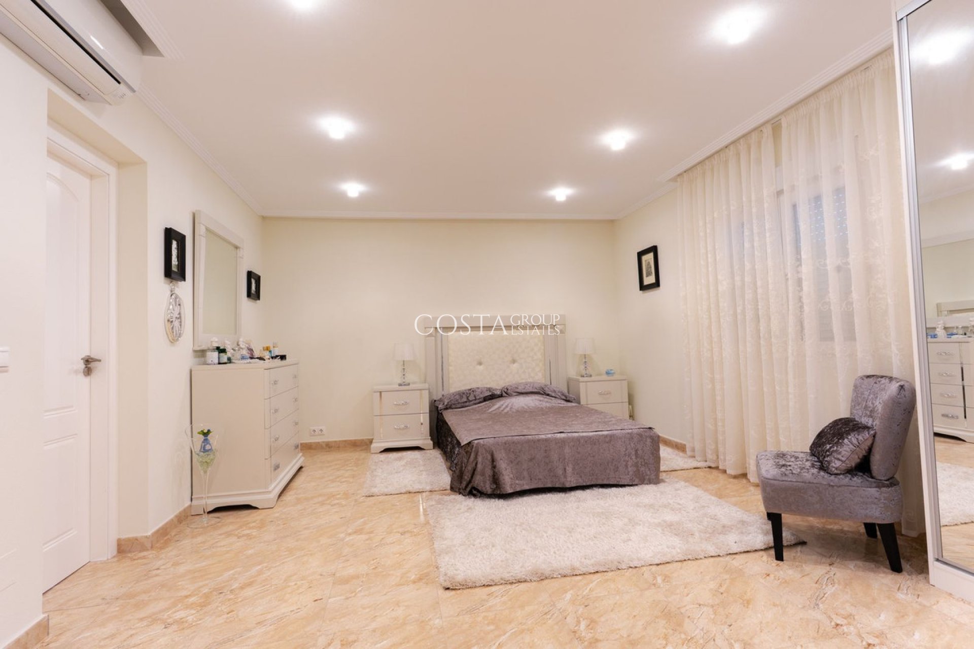 Revente - Villa -
Orihuela - Los Balcones