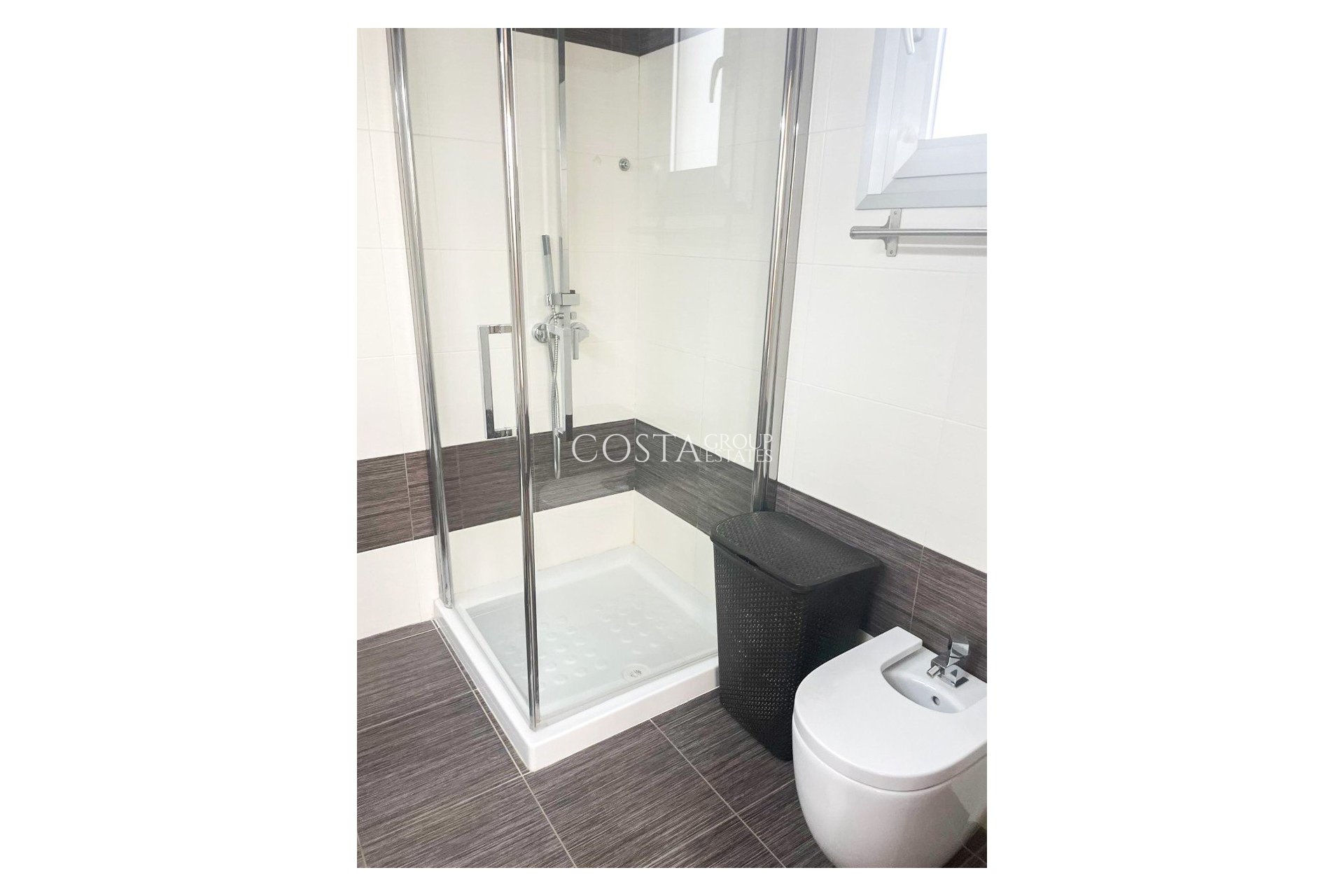 Revente - Villa -
Orihuela - Mil Palmeras