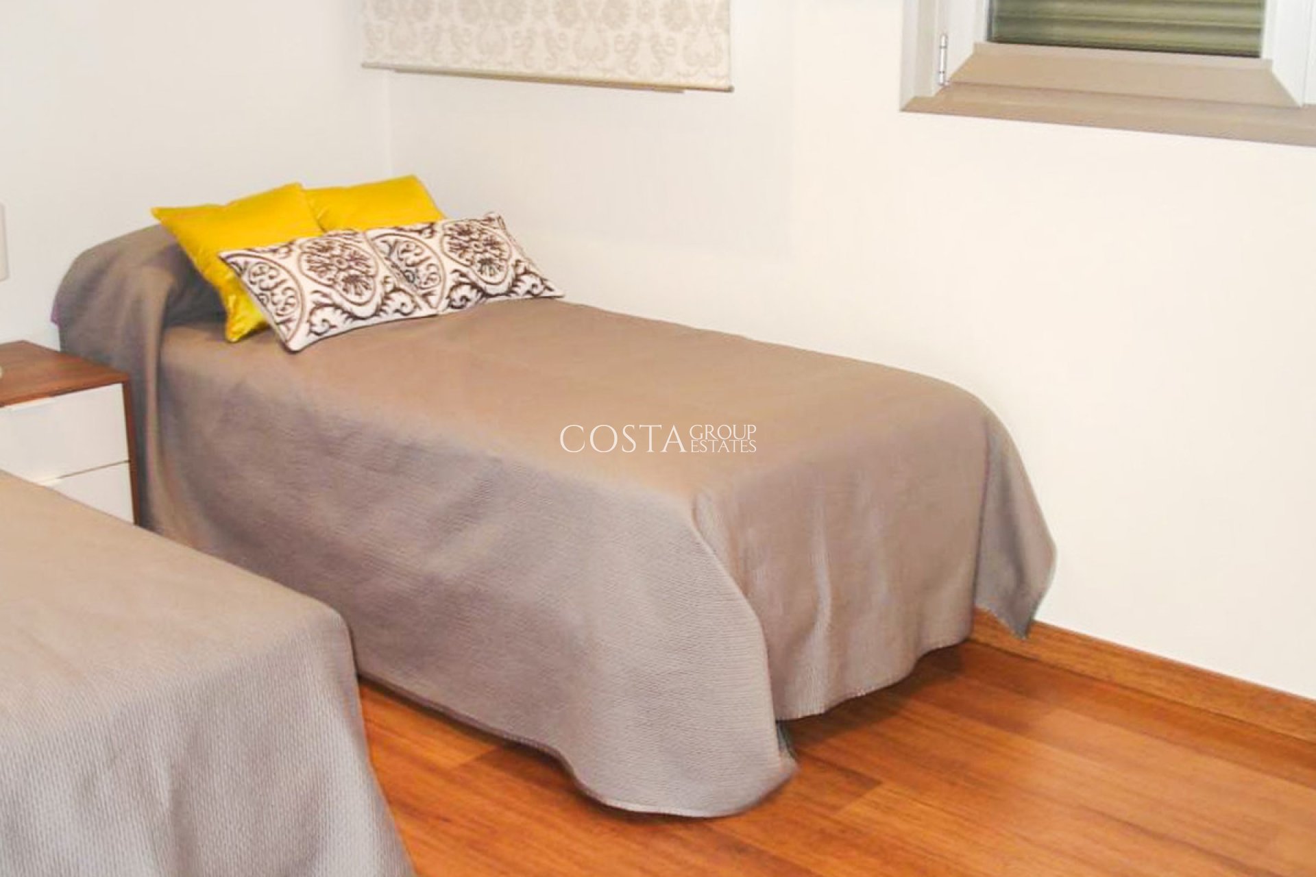 Revente - Villa -
Orihuela - Mil Palmeras