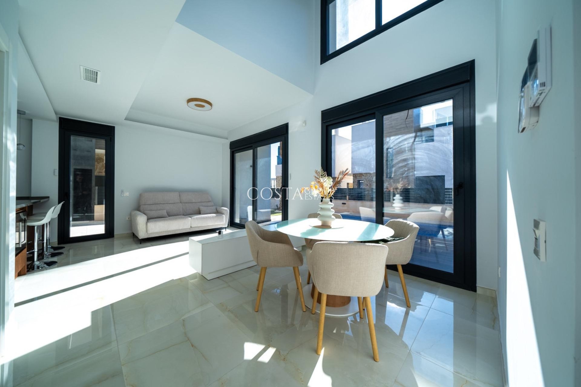 Revente - Villa -
Orihuela - Orihuela Costa