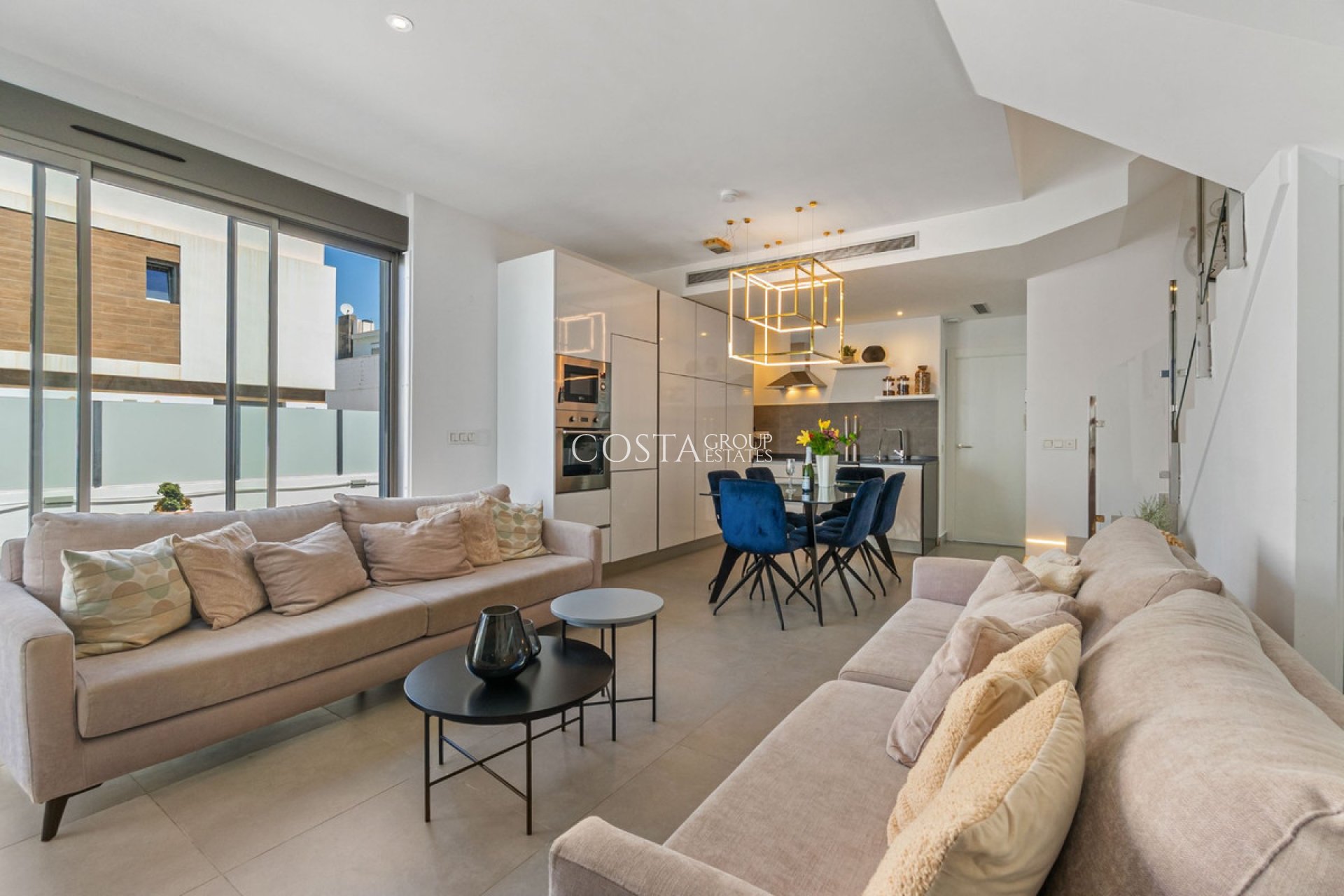 Revente - Villa -
Orihuela - Villamartin