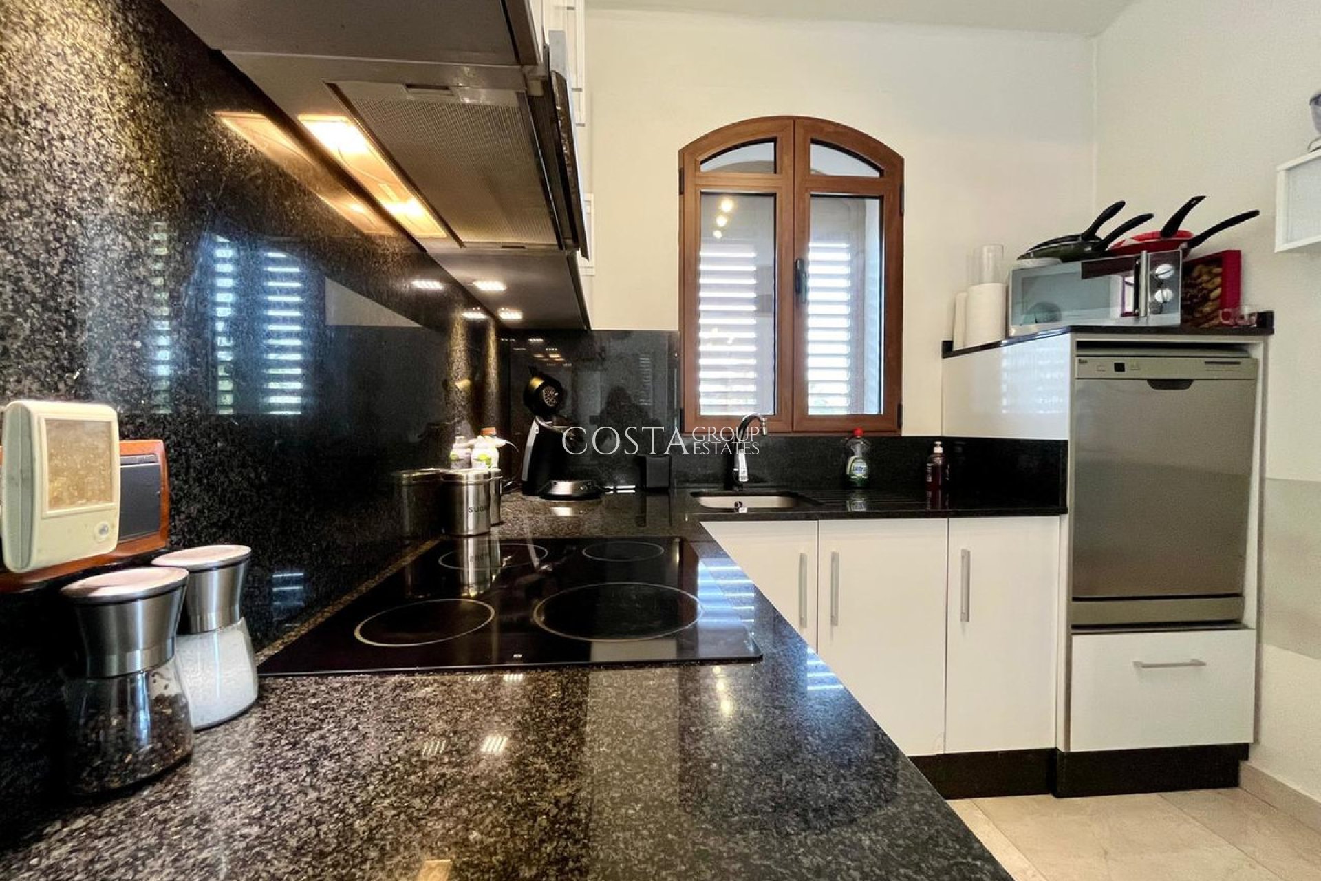 Revente - Villa -
Orihuela - Villamartin