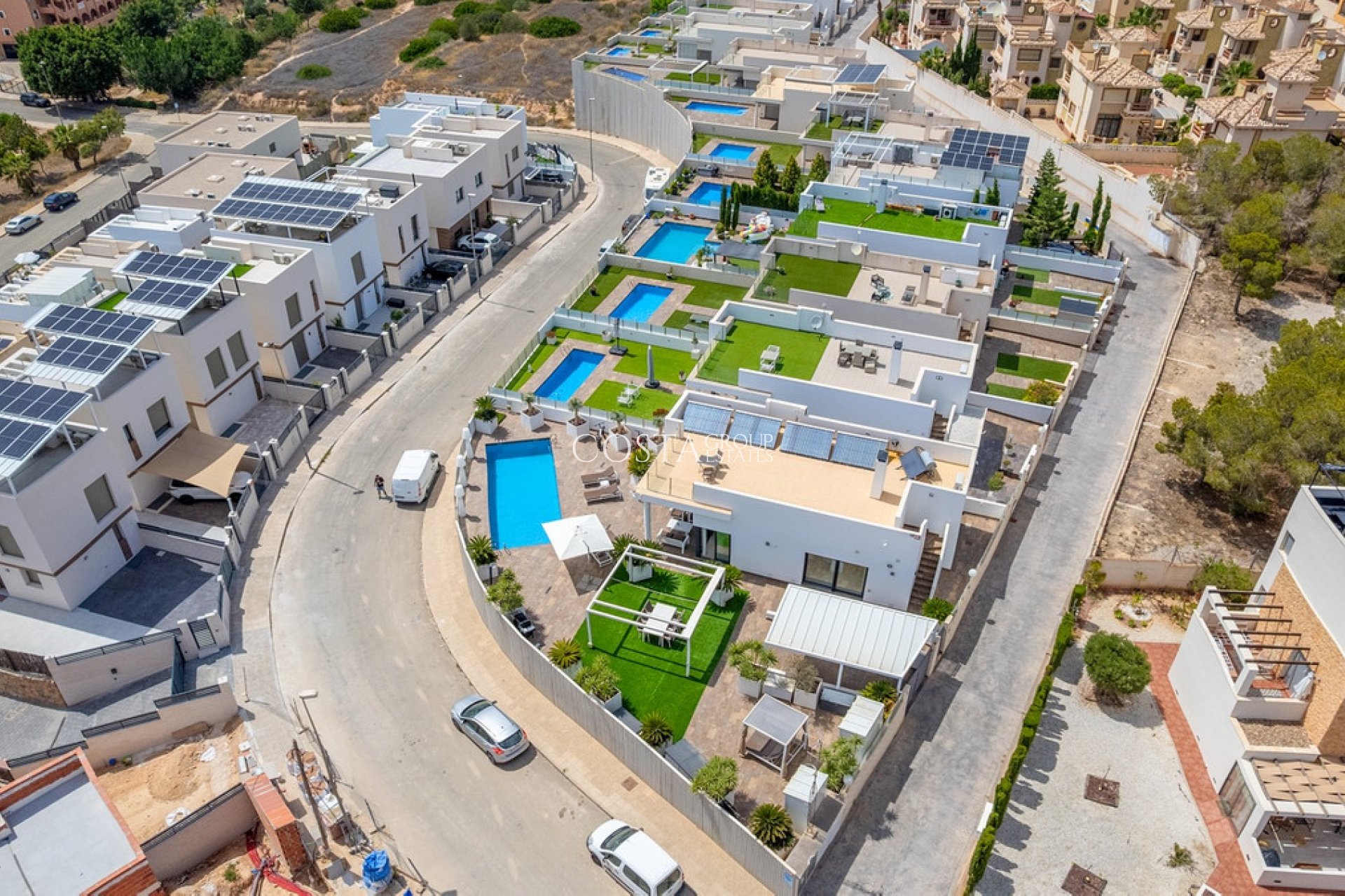 Revente - Villa -
Orihuela - Villamartin