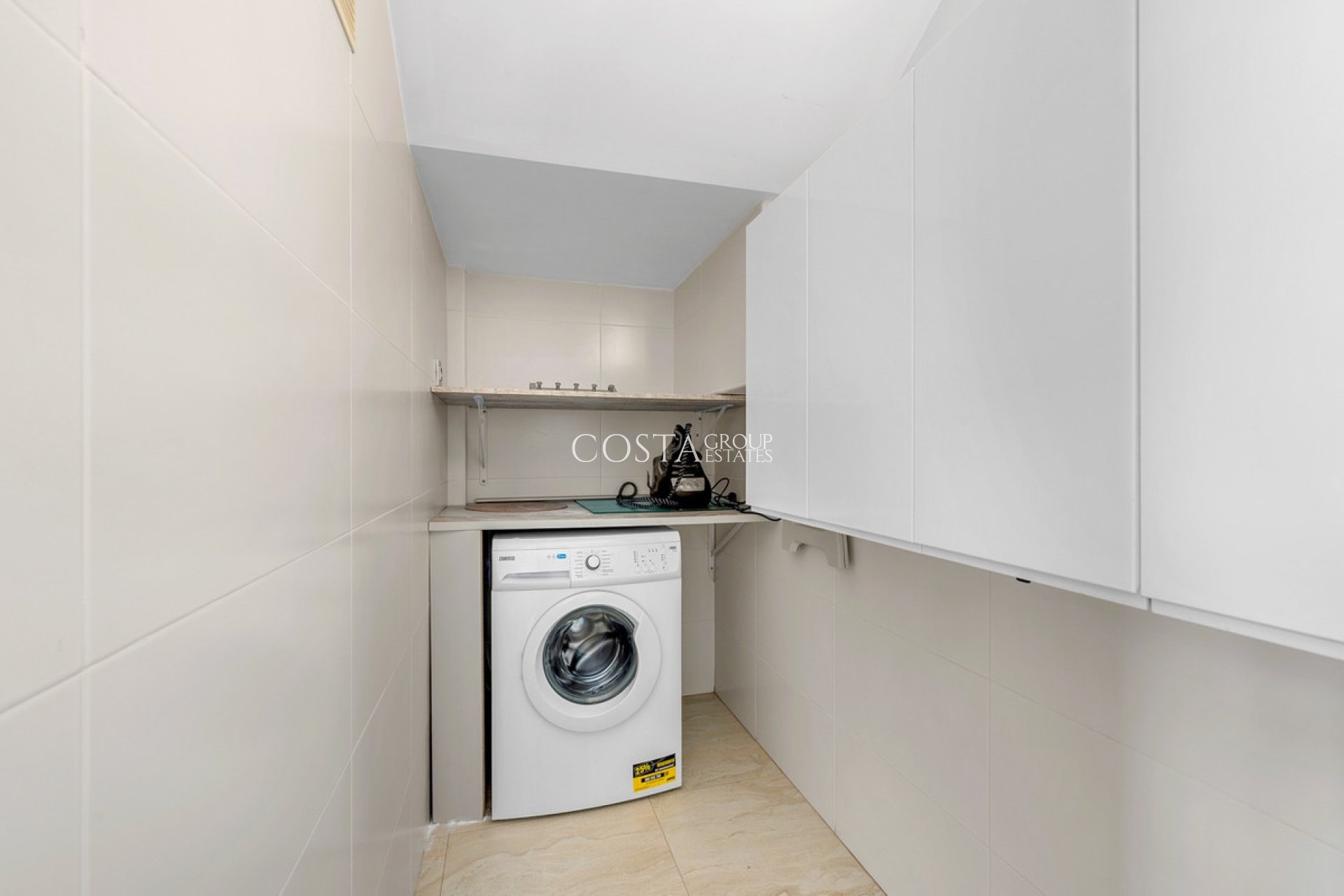 Revente - Villa -
Orihuela - Villamartin