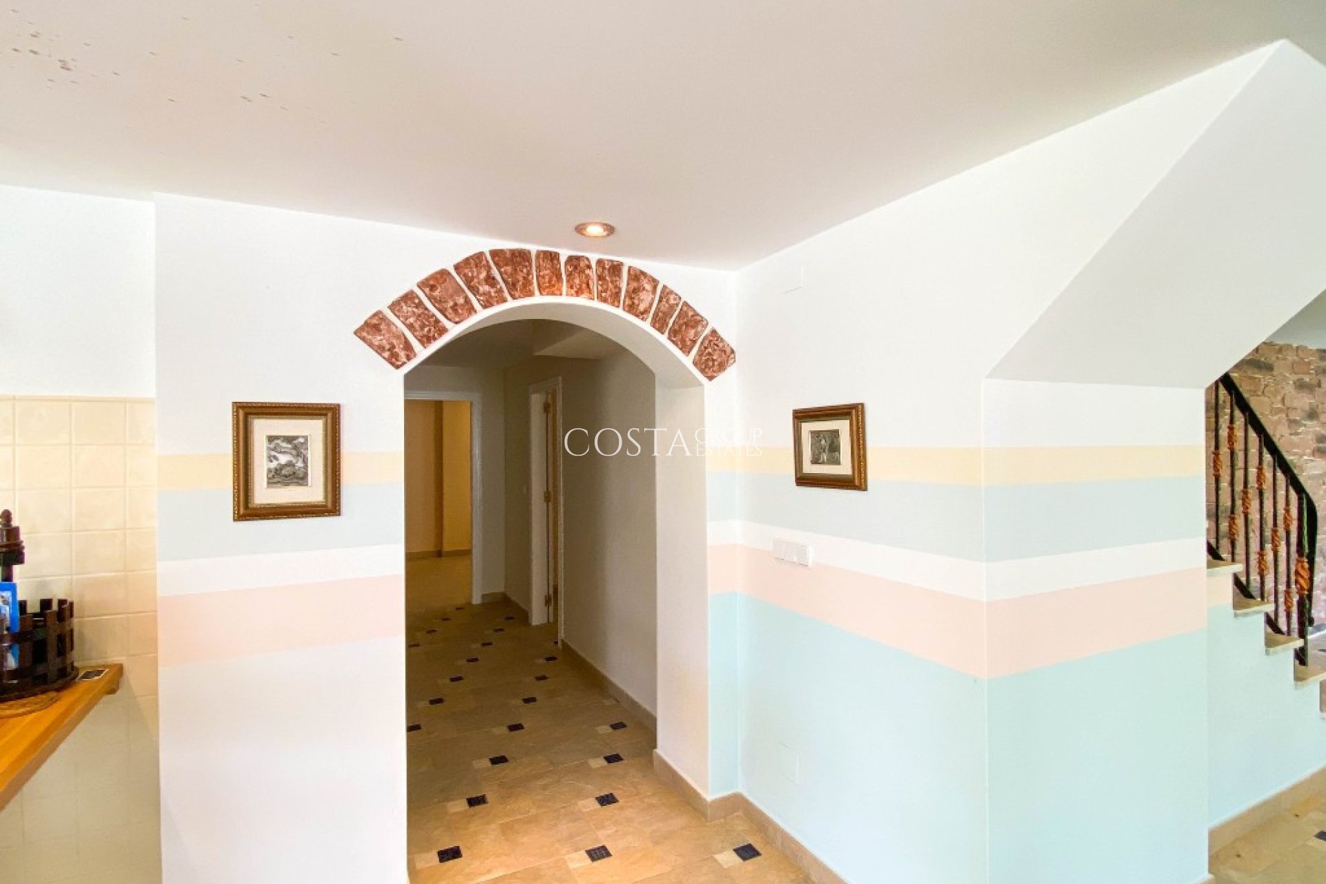 Revente - Villa -
Orihuela - Villamartin