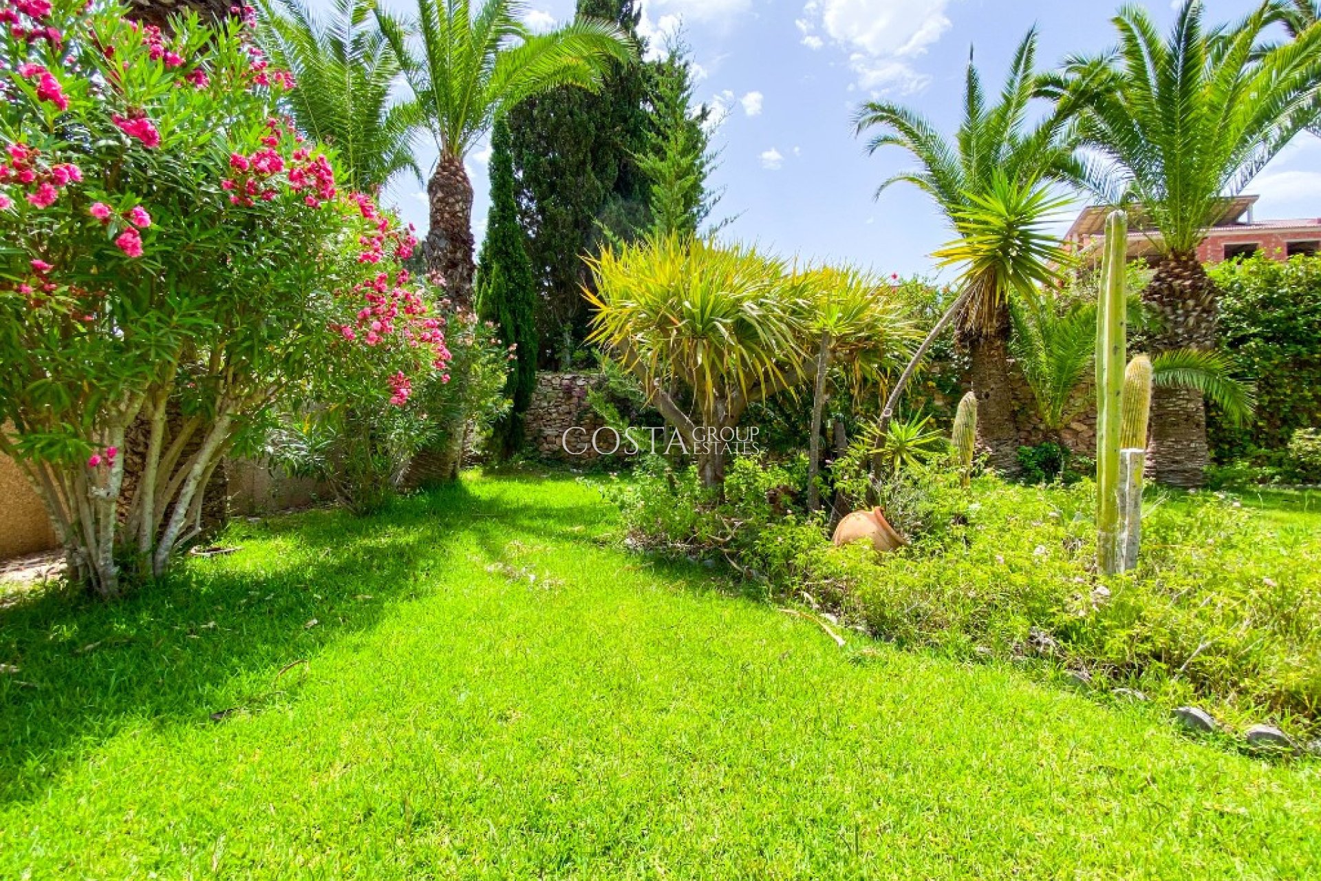 Revente - Villa -
Orihuela - Villamartin