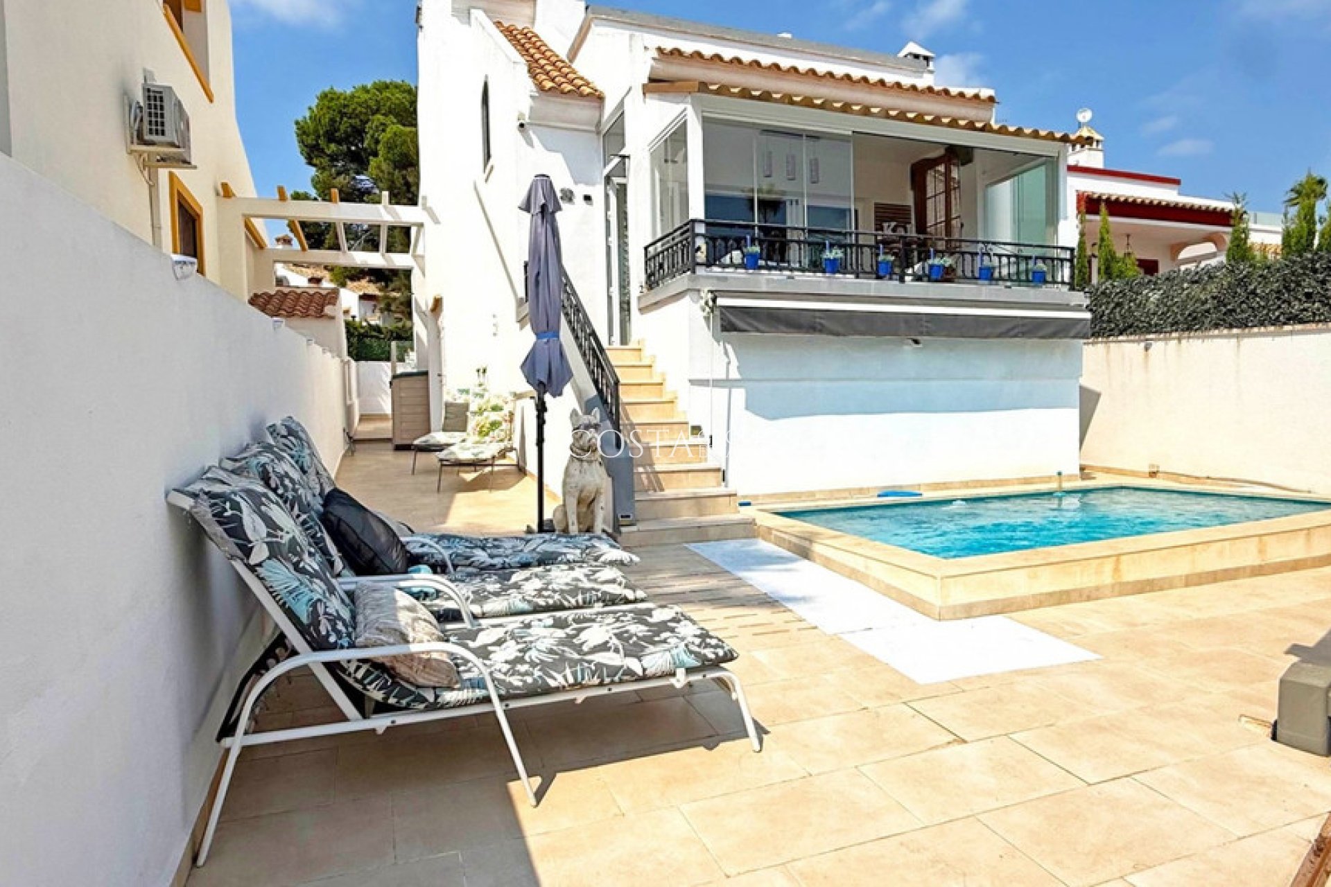 Revente - Villa -
Orihuela - Villamartin