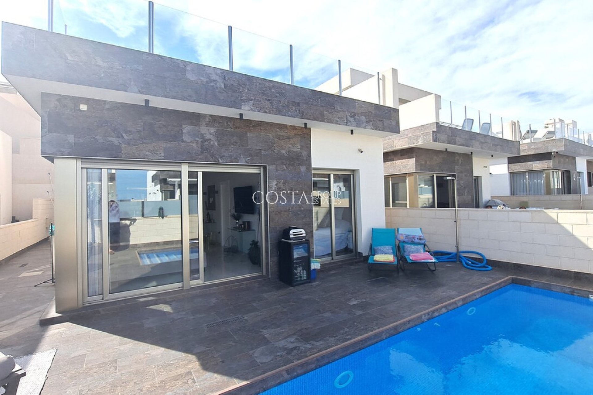 Revente - Villa -
Orihuela - Villamartin