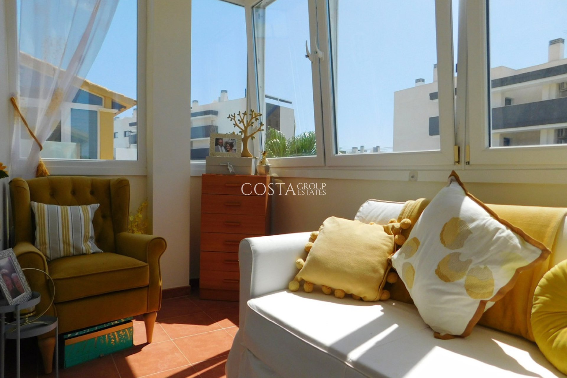 Revente - Villa -
Orihuela - Villamartin