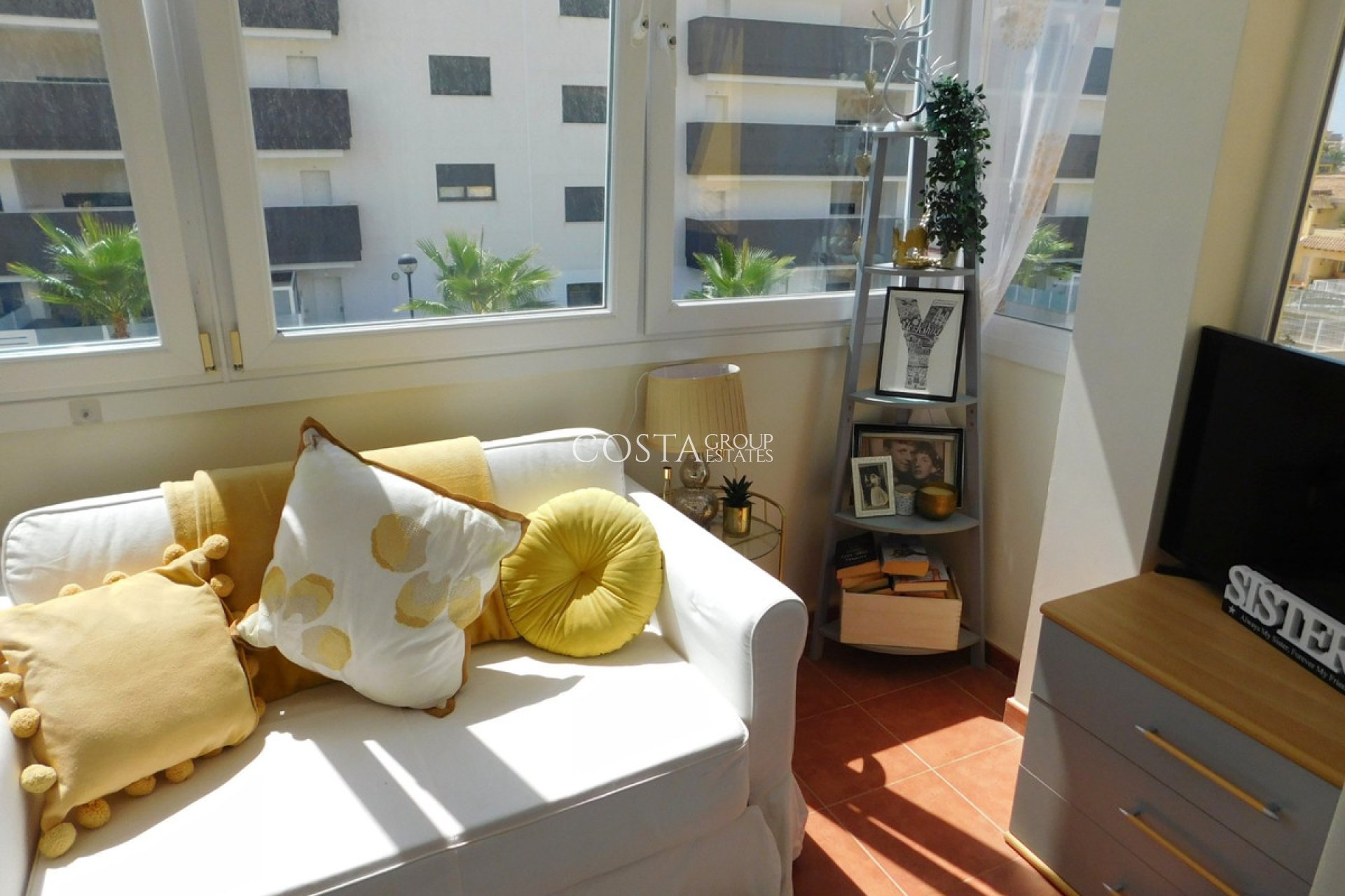 Revente - Villa -
Orihuela - Villamartin