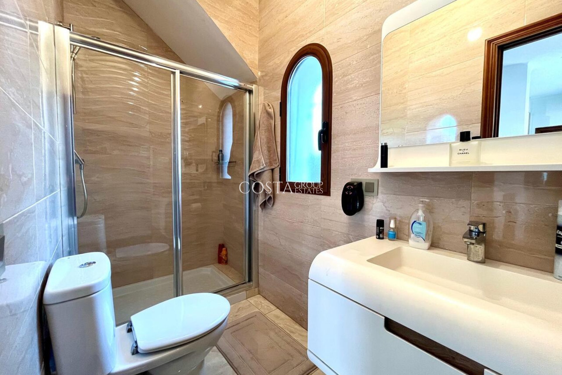 Revente - Villa -
Orihuela - Villamartin