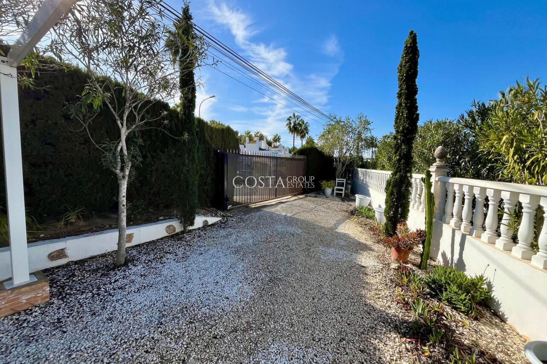 Revente - Villa -
Orihuela - Villamartin