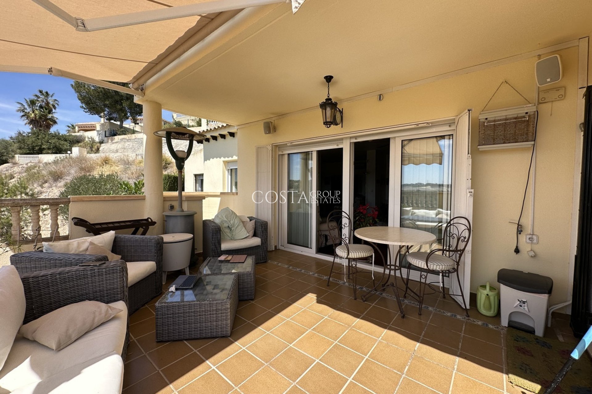 Revente - Villa -
Orihuela - Villamartin