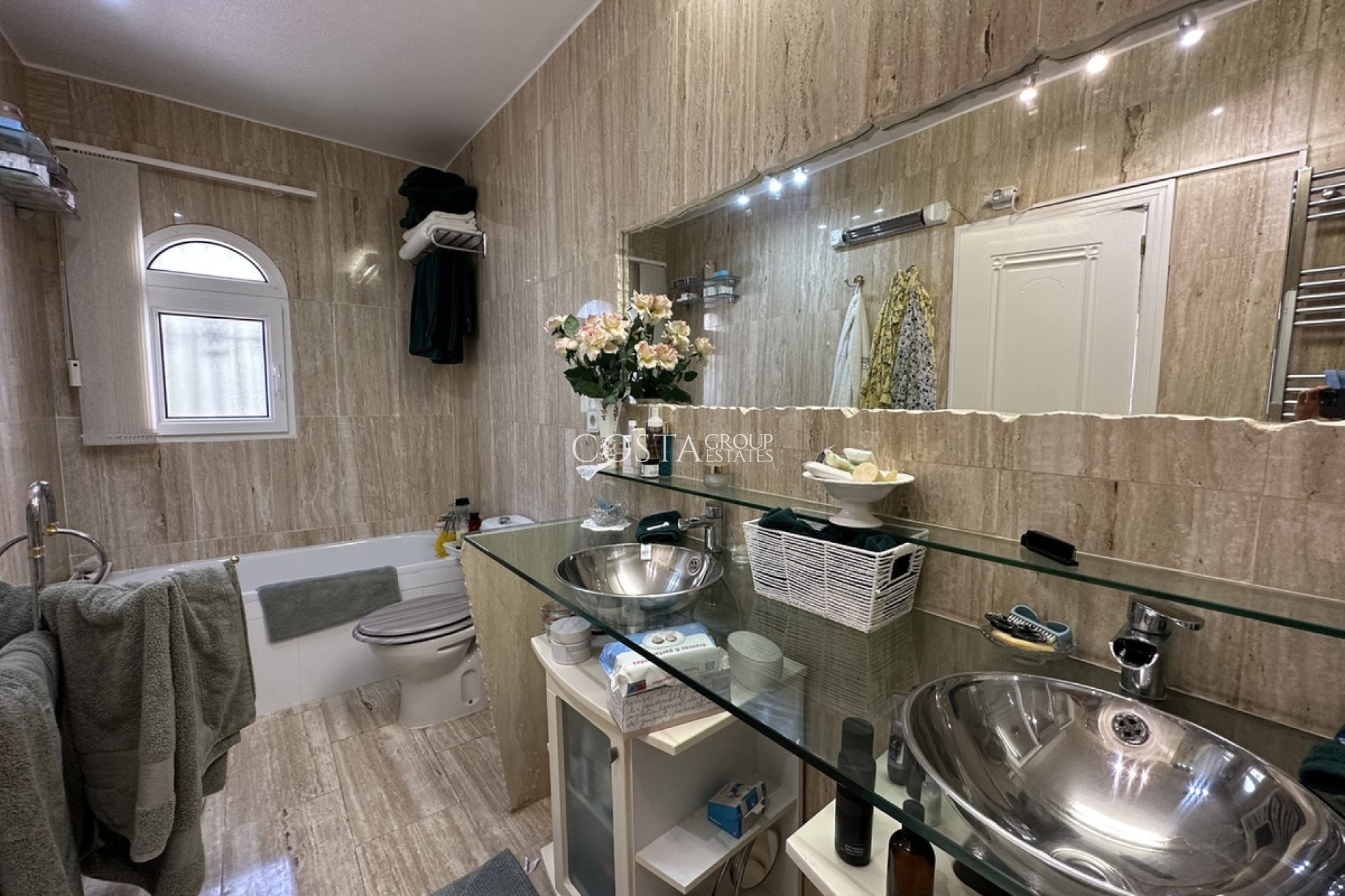 Revente - Villa -
Orihuela - Villamartin