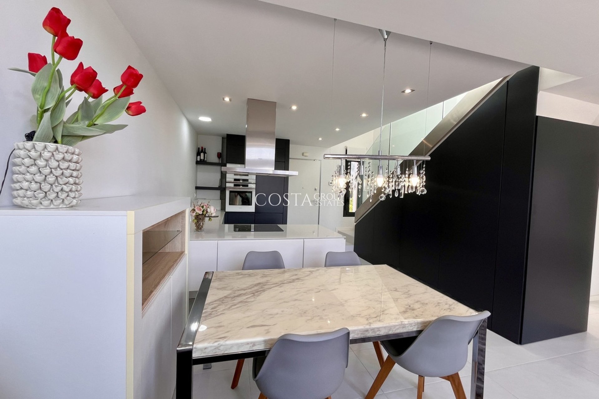 Revente - Villa -
Orihuela - Villamartin