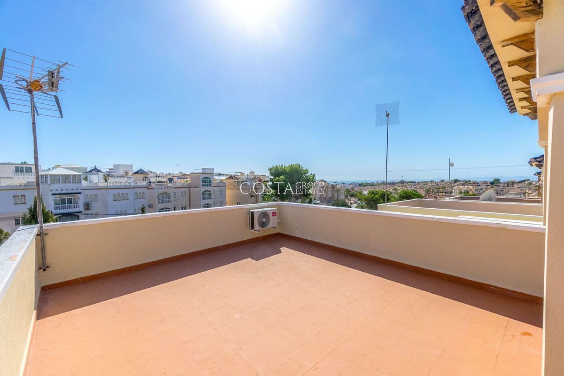 Revente - Villa -
Orihuela - Villamartin