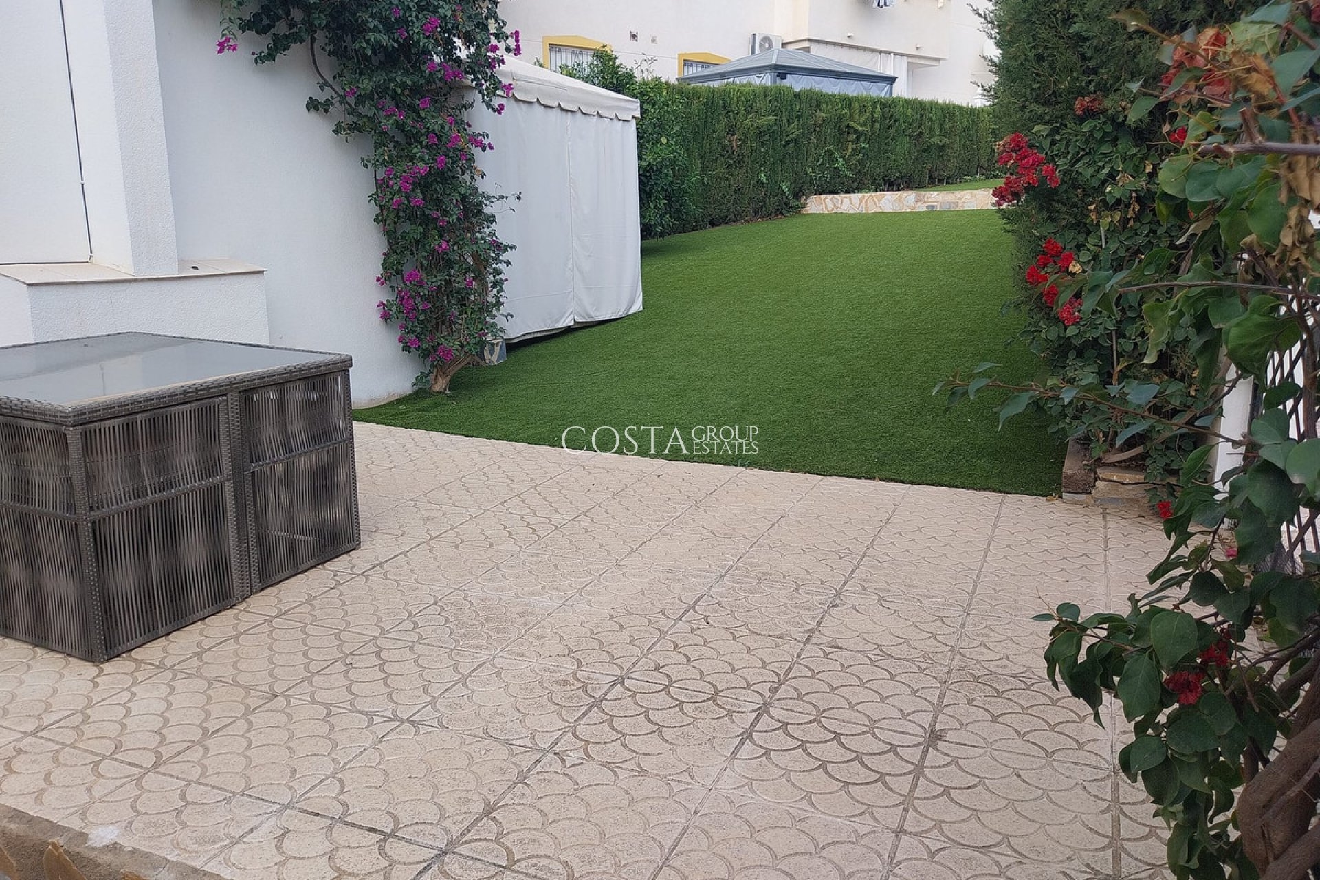 Revente - Villa -
Orihuela - Villamartin