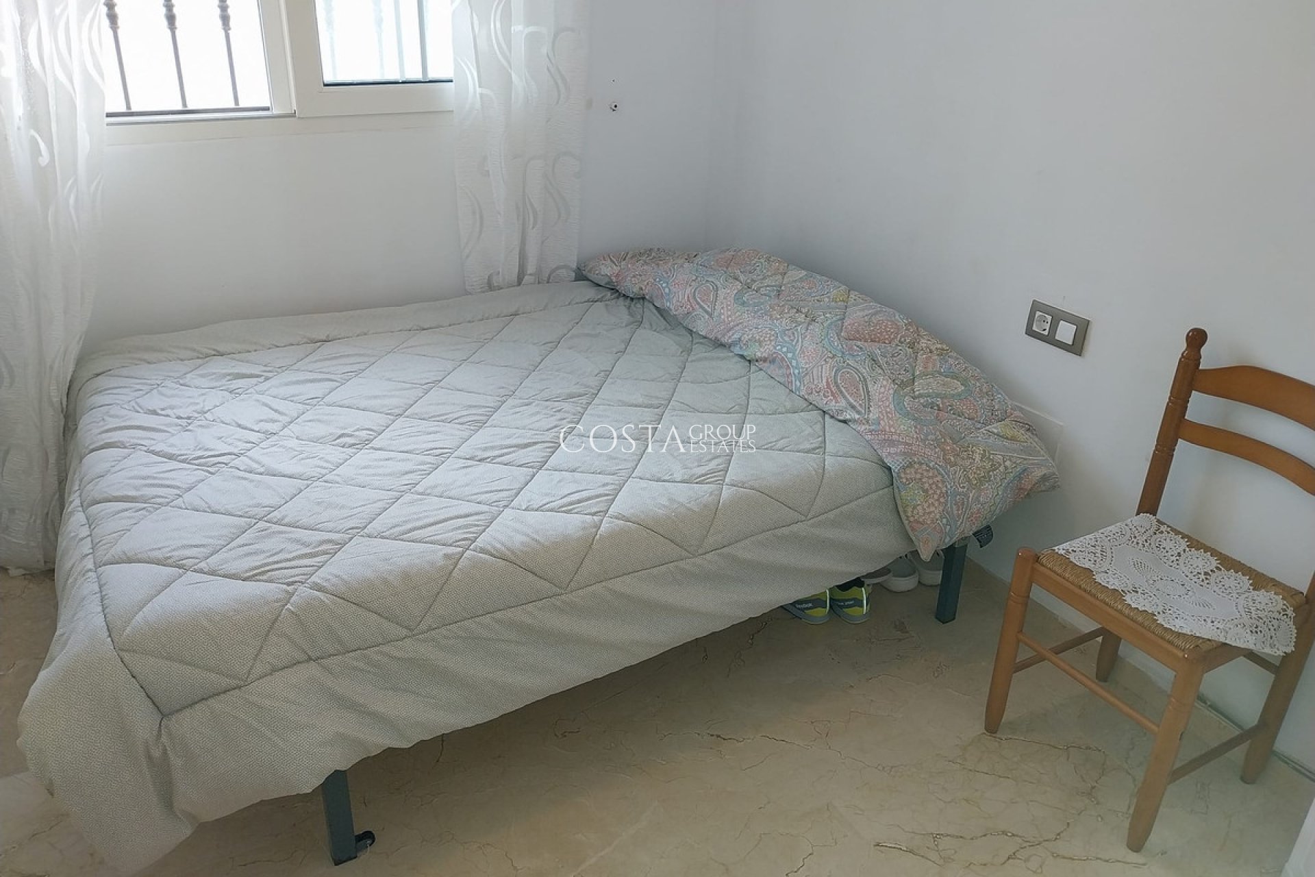 Revente - Villa -
Orihuela - Villamartin