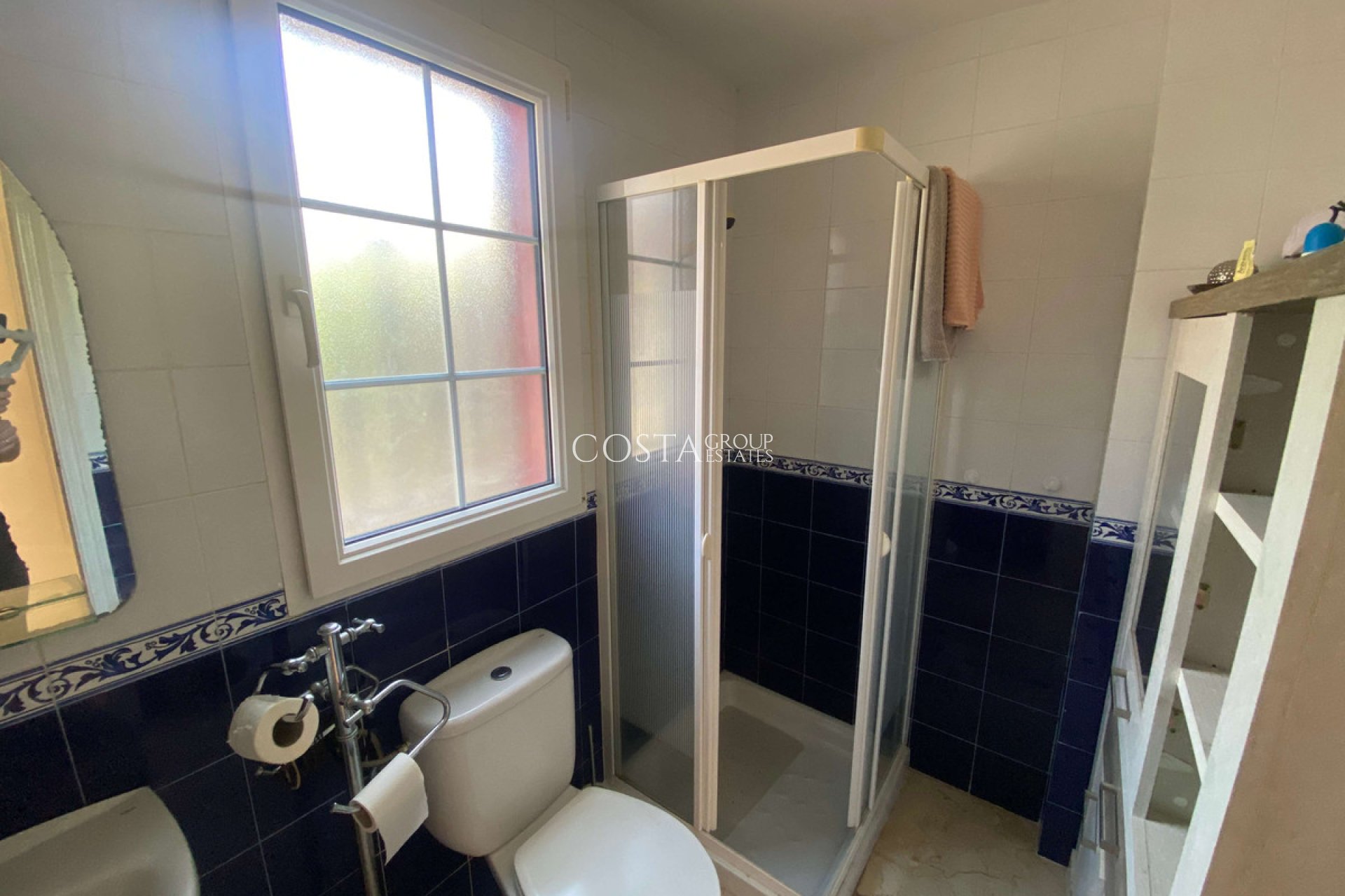 Revente - Villa -
Orihuela - Villamartin