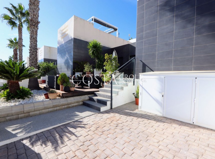 Revente - Villa -
Orihuela - Villamartin